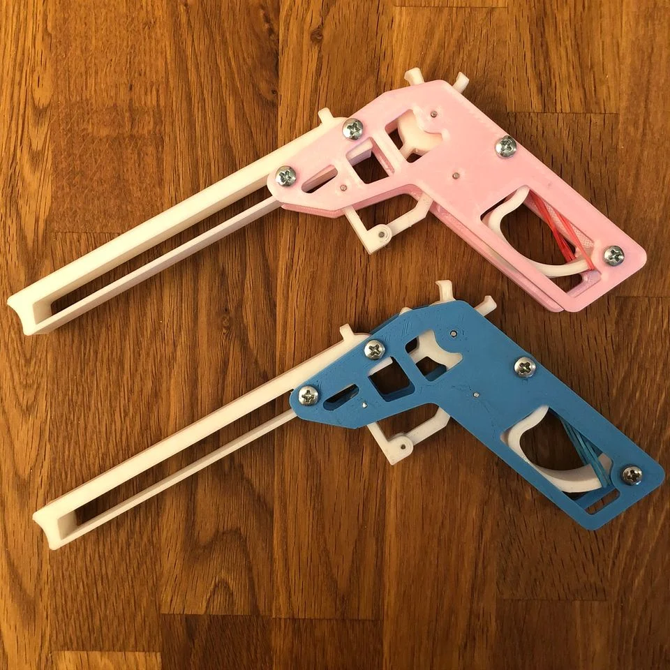 Rubber band gun (6 shots)