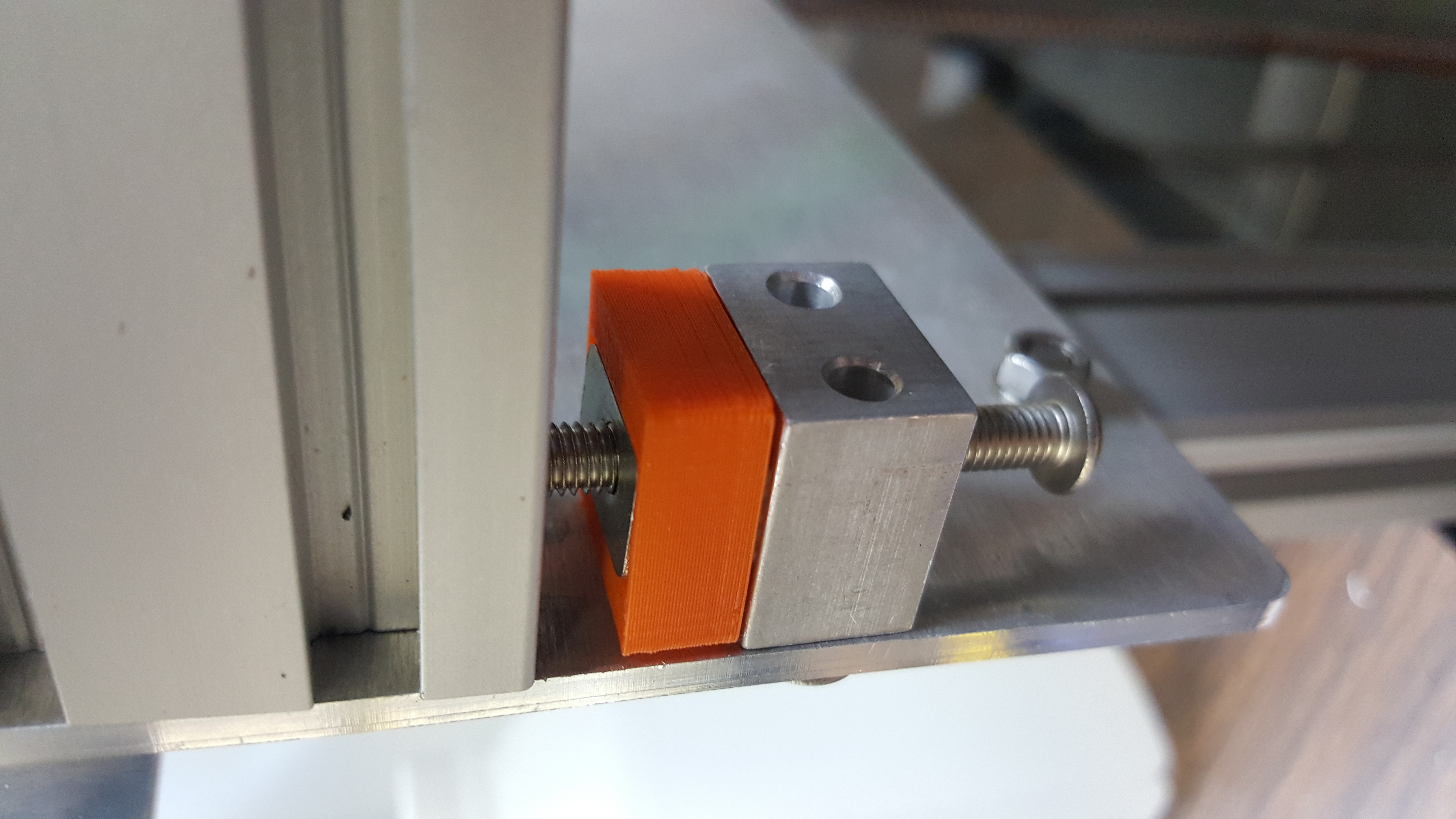 GIGABOT LEVELER