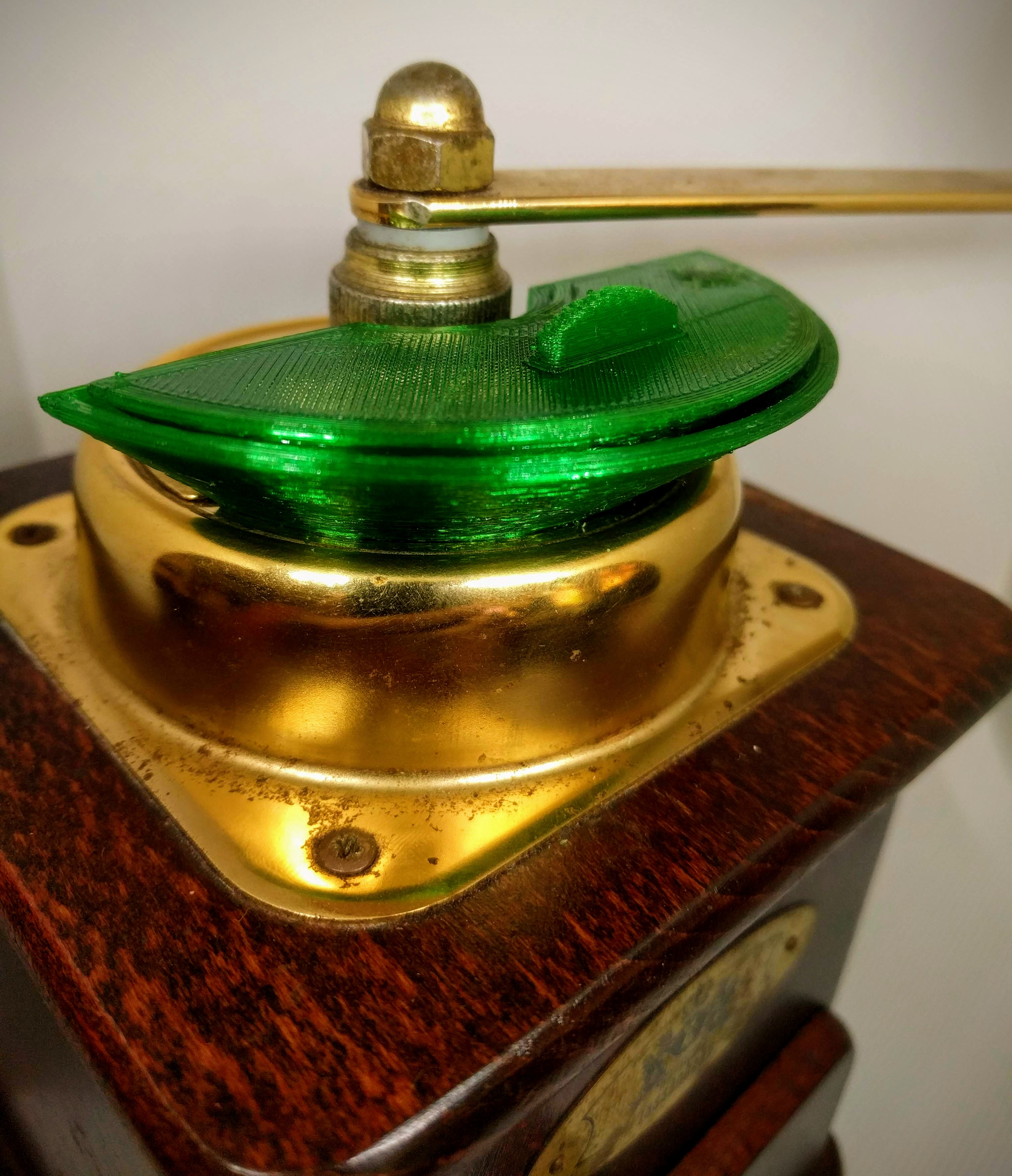 Ver. 1 - "Leave-in-place" Bean funnel & Plug for Zassenhaus Box Coffee Mill