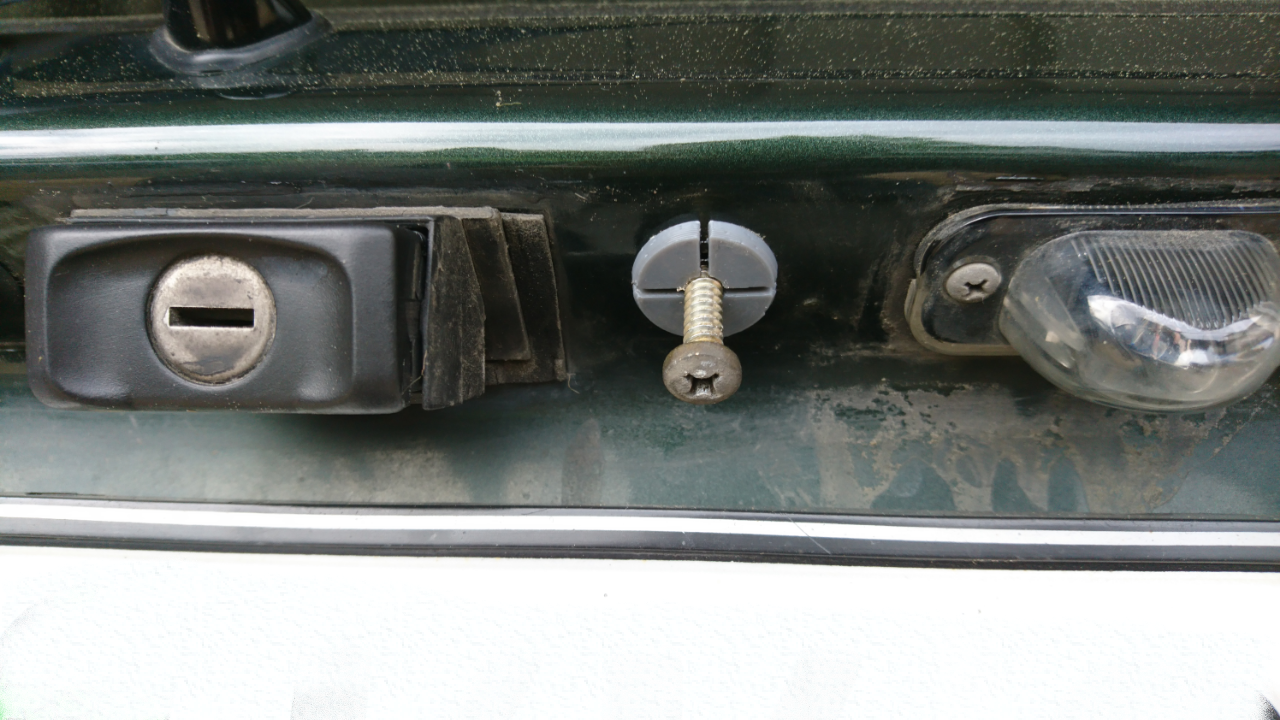 Golf Mk2 Trunk Lid Handle Dowel