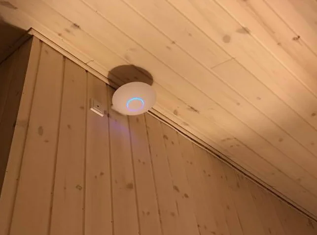 Unifi AC LR wall mount