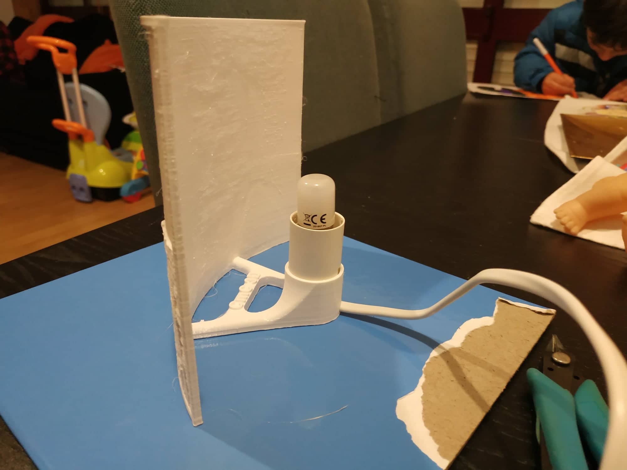 lithophane holder with lamp support (v5 inside)