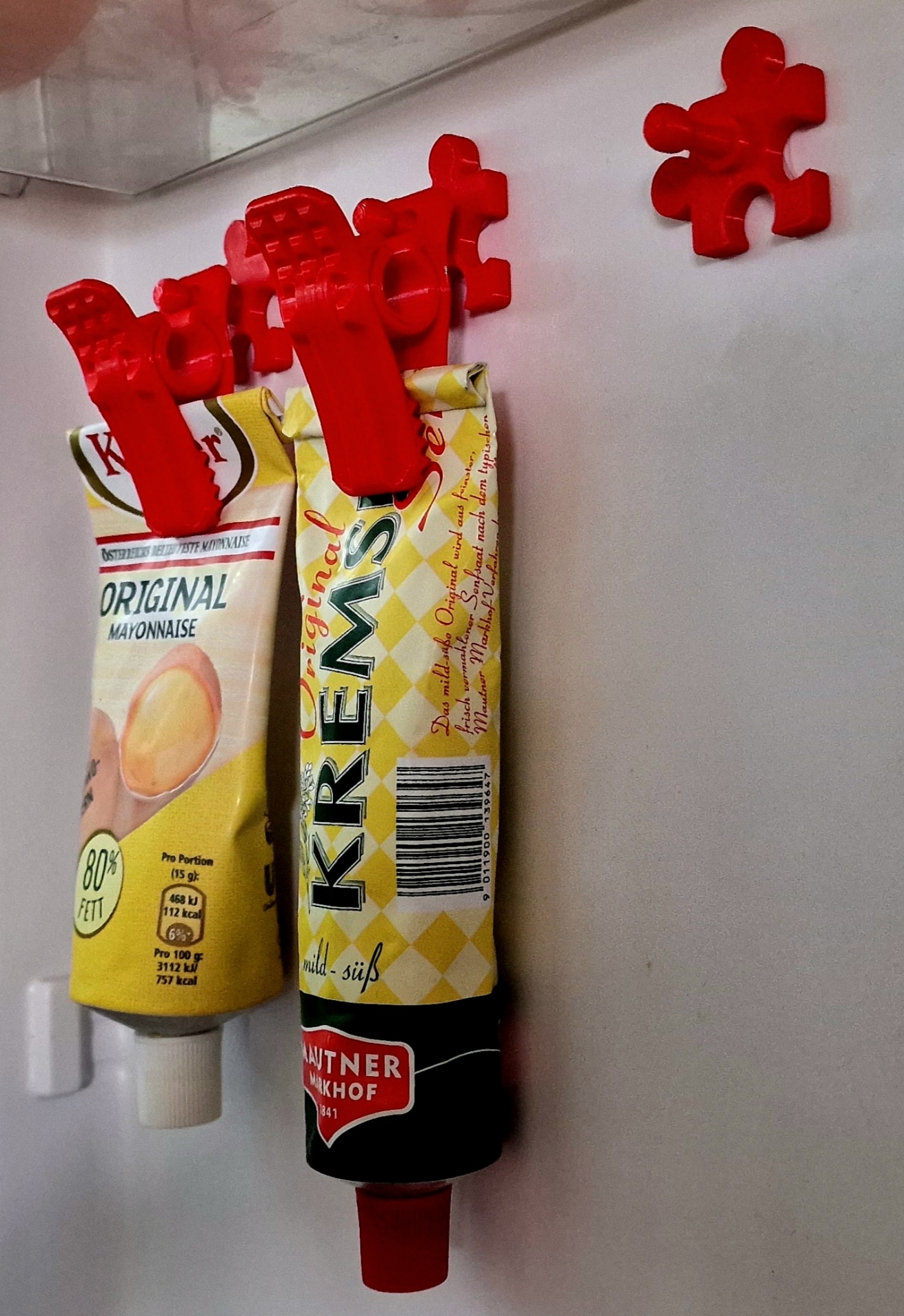 Mustard tube holder