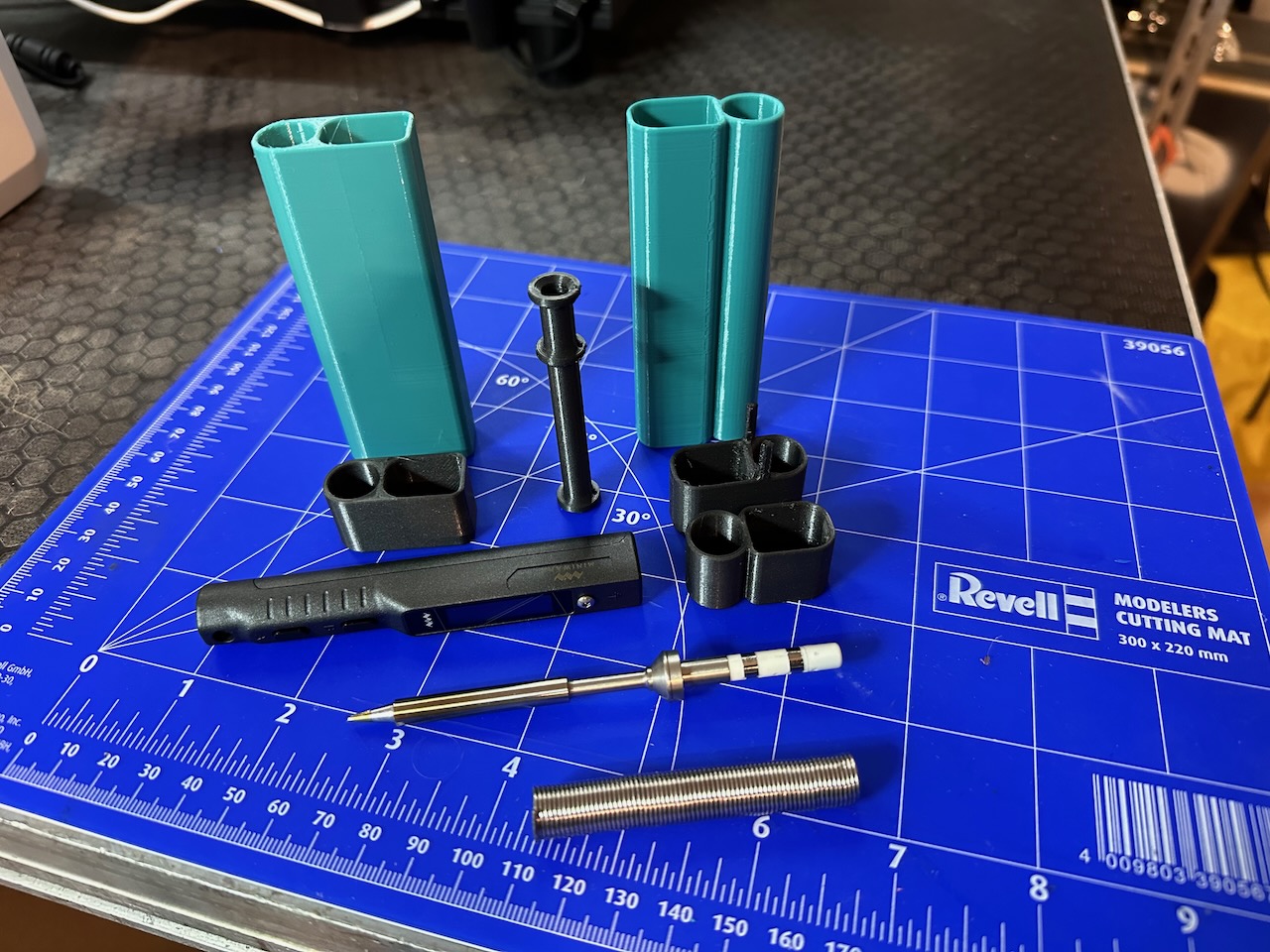 Minimalistic TS-101 / TS-100 Soldering Iron - Case | Lötkolben Etui