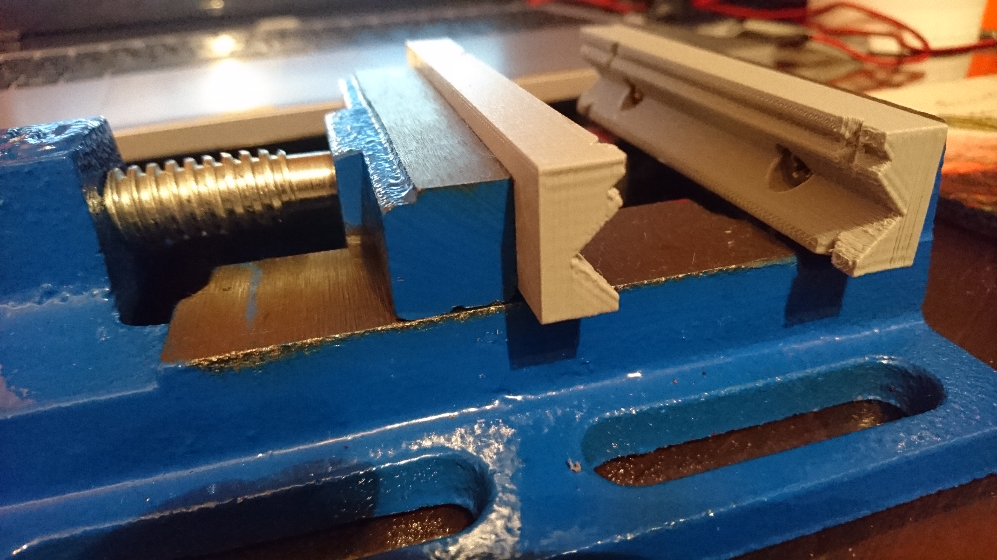 PCB vice plate