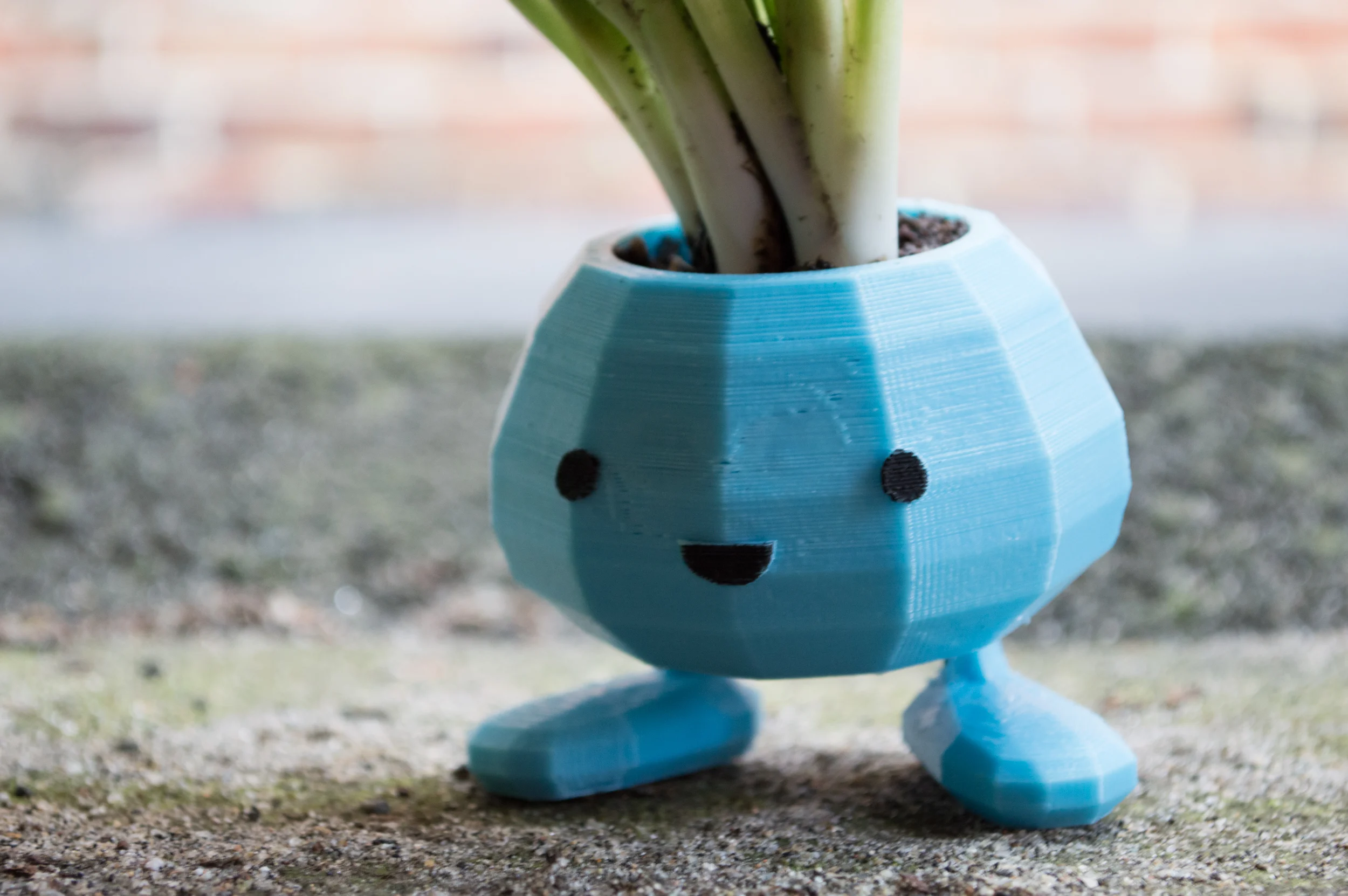 Oddish Planter with Snap Together Legs!