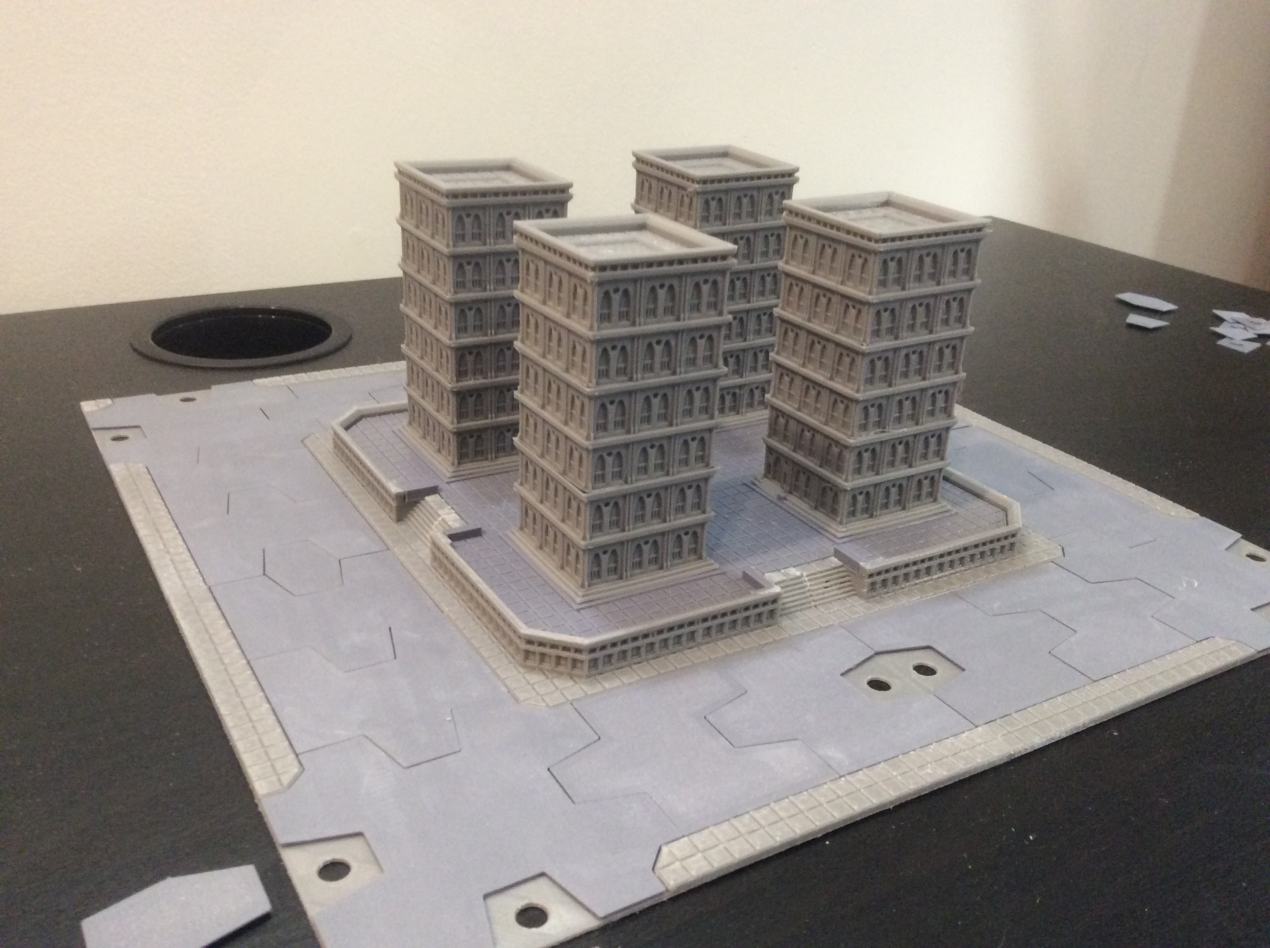 Titanstructure Dark future 8mm scale city tile for epic titanicus