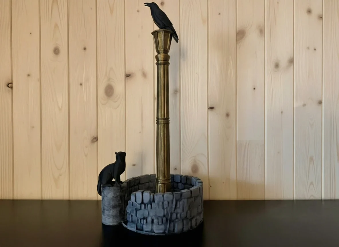 Paper Towel Holder: Cat, Raven & Lamp Post