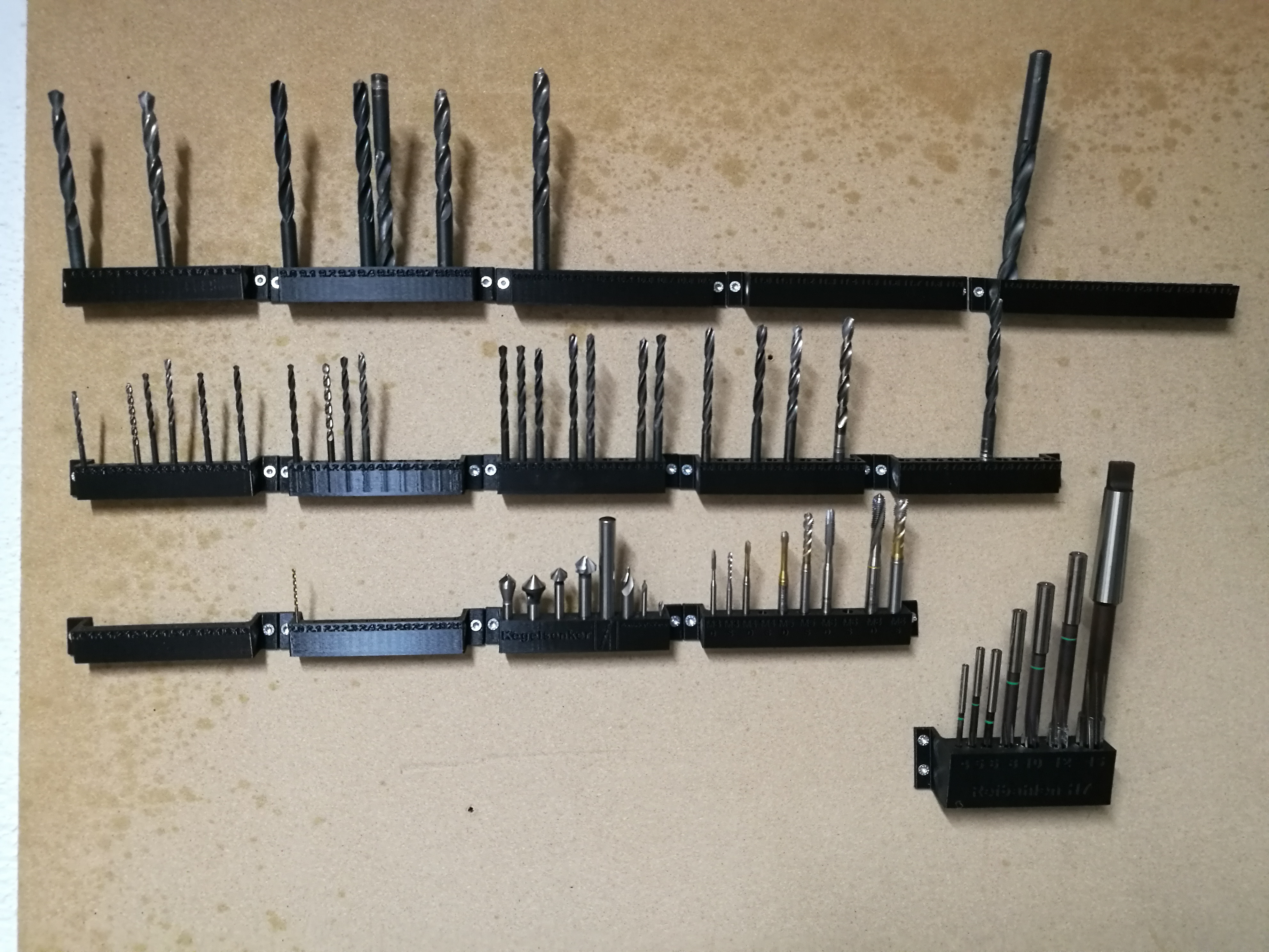 Drill Bit Holder Wall mount - Bohrermagazin Wandmontage 1-13mm, Gewindebohrer, Reibahlen, Senker