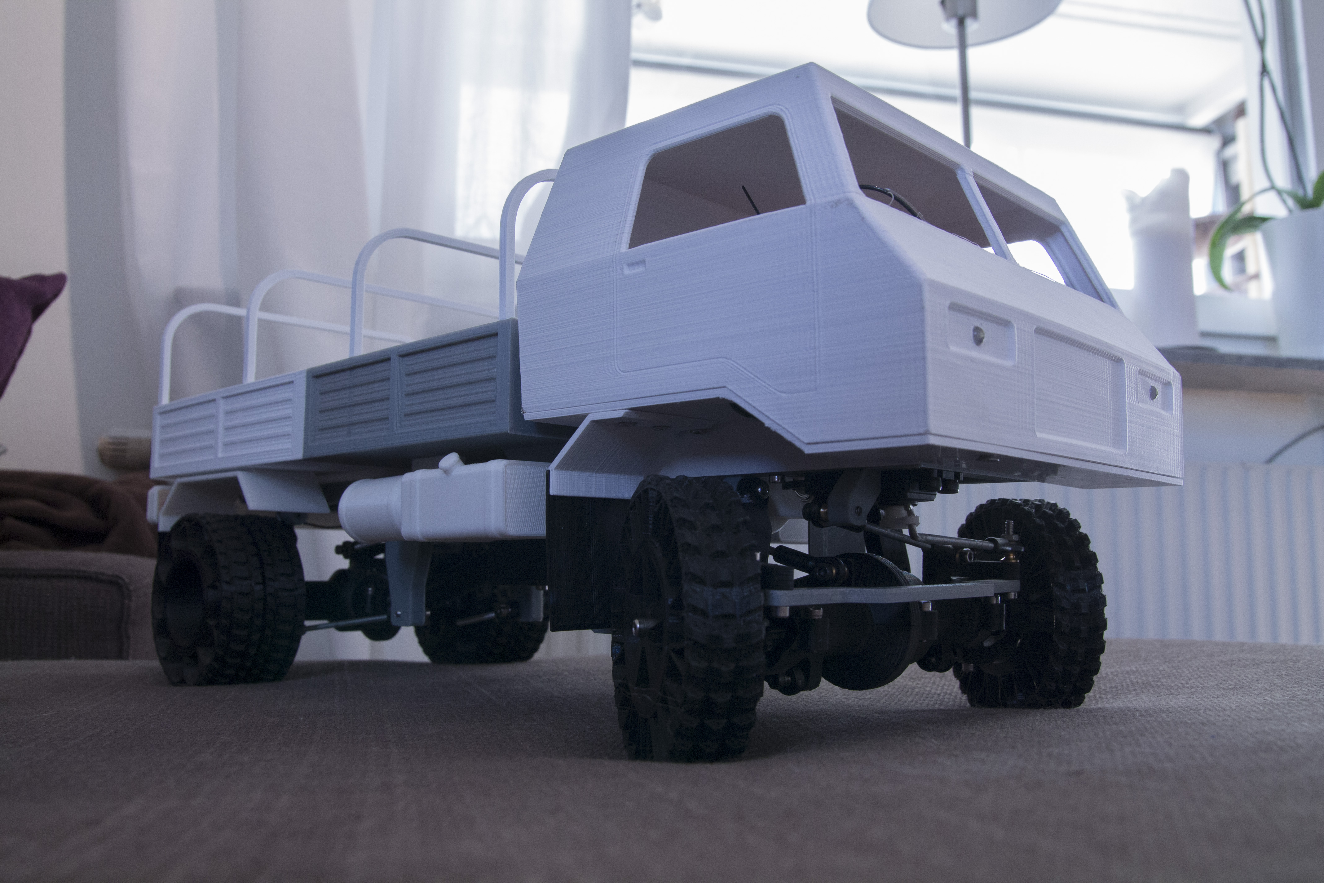 3D printed RC truck V3: flatbed+accessories