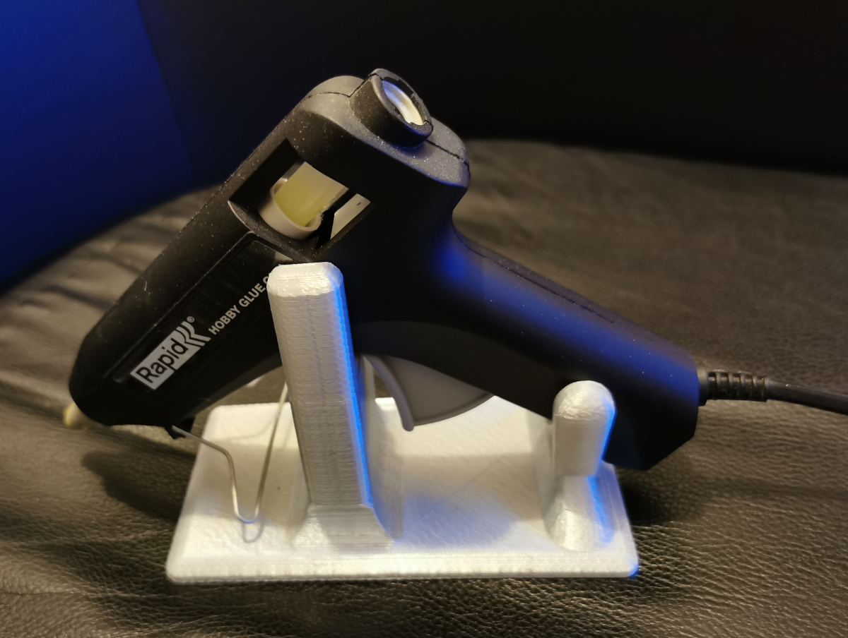 Stand for glue gun
