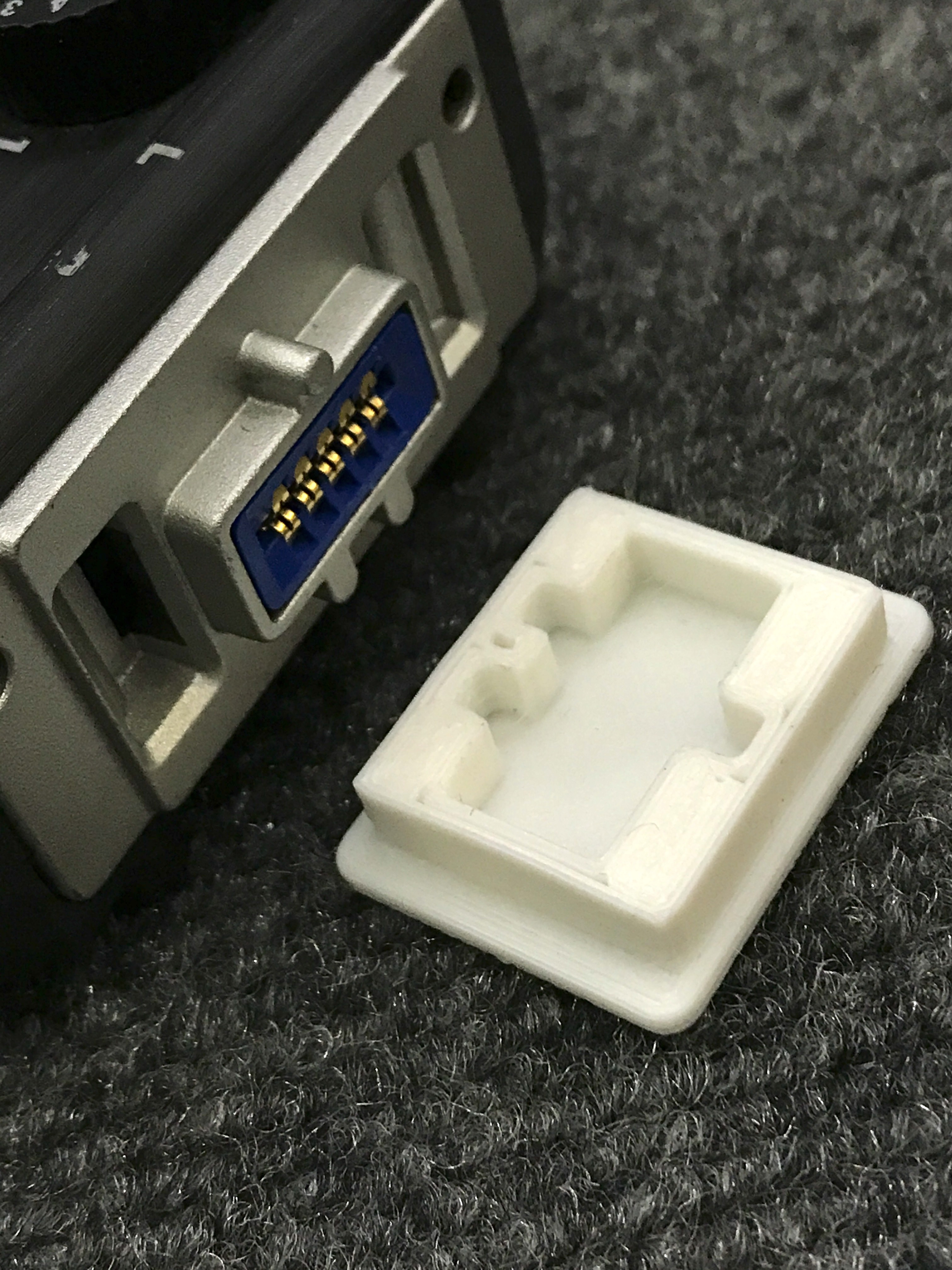 Zoom Microphone H6, H5, F4 & F8 Capsule Cap. Also works with the F1, F1-LP, F4, F8 & F8n!