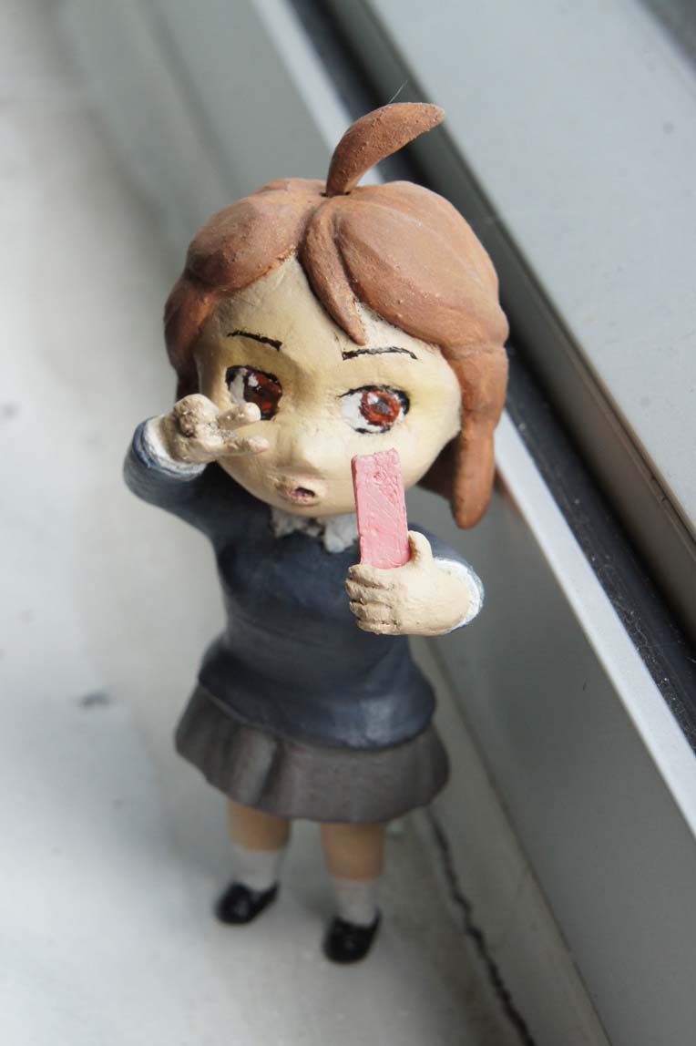Daniel 's figure: Selfie student girl