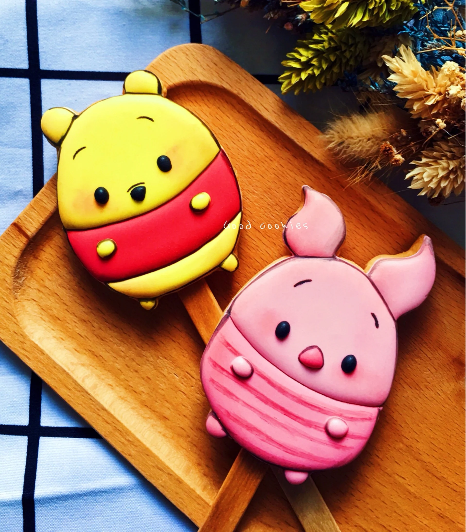 winniethepooh &piglet cookie