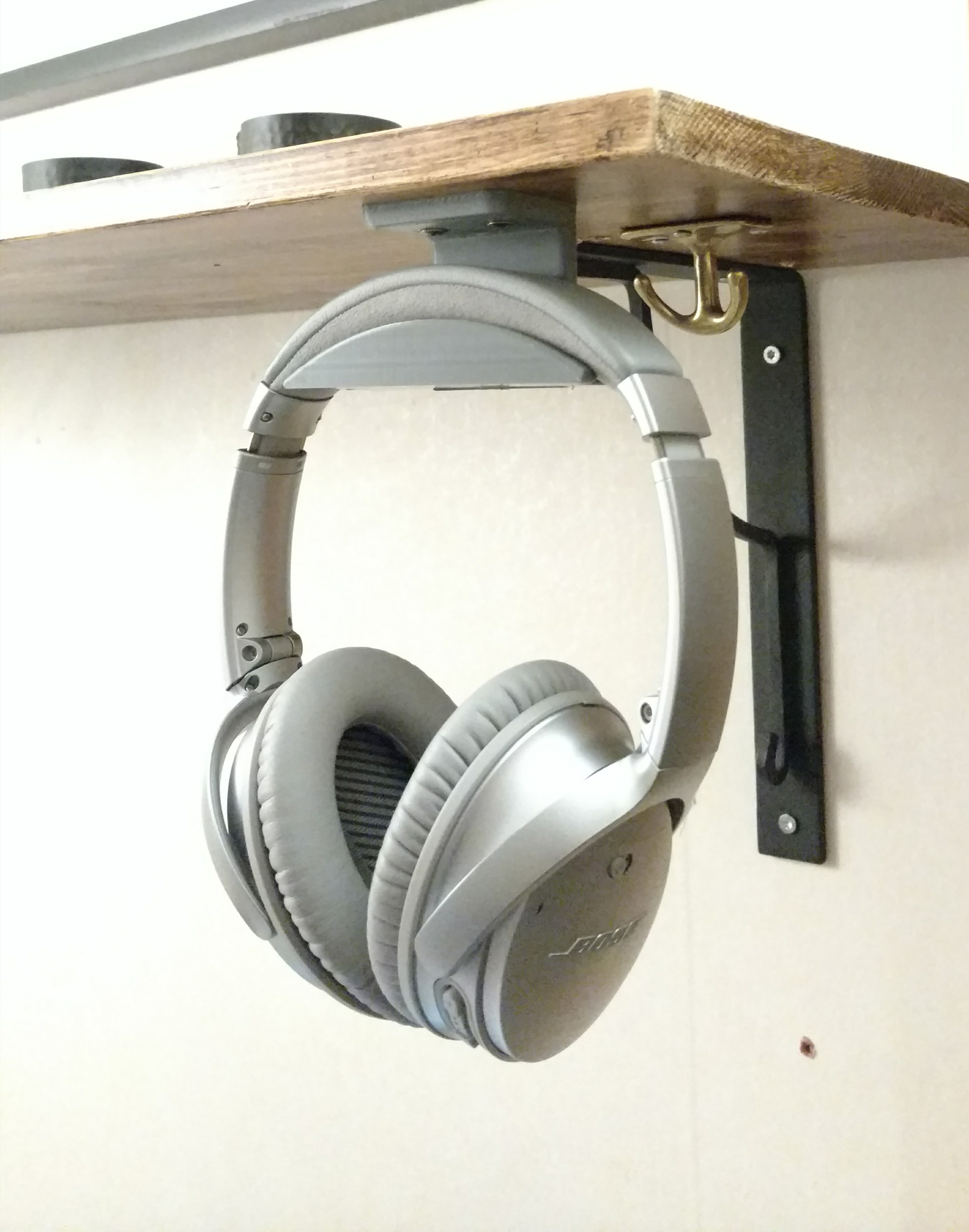 Under shelf/desk bracket for modular headphone holder