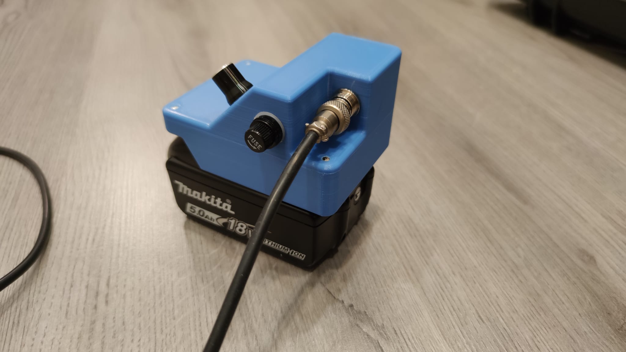 T12 OLED soldering station for 18V Makita battery