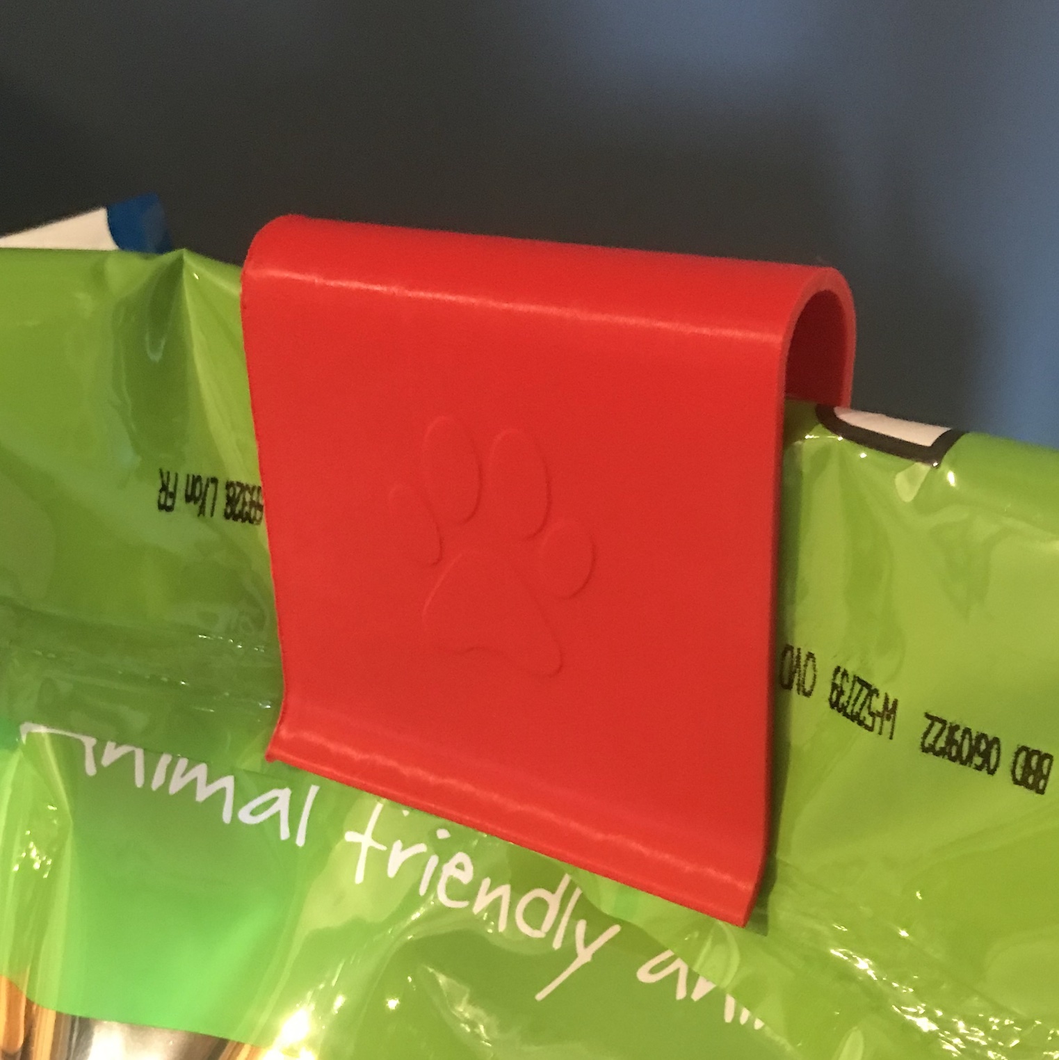 Bag clip for dog food/kibble