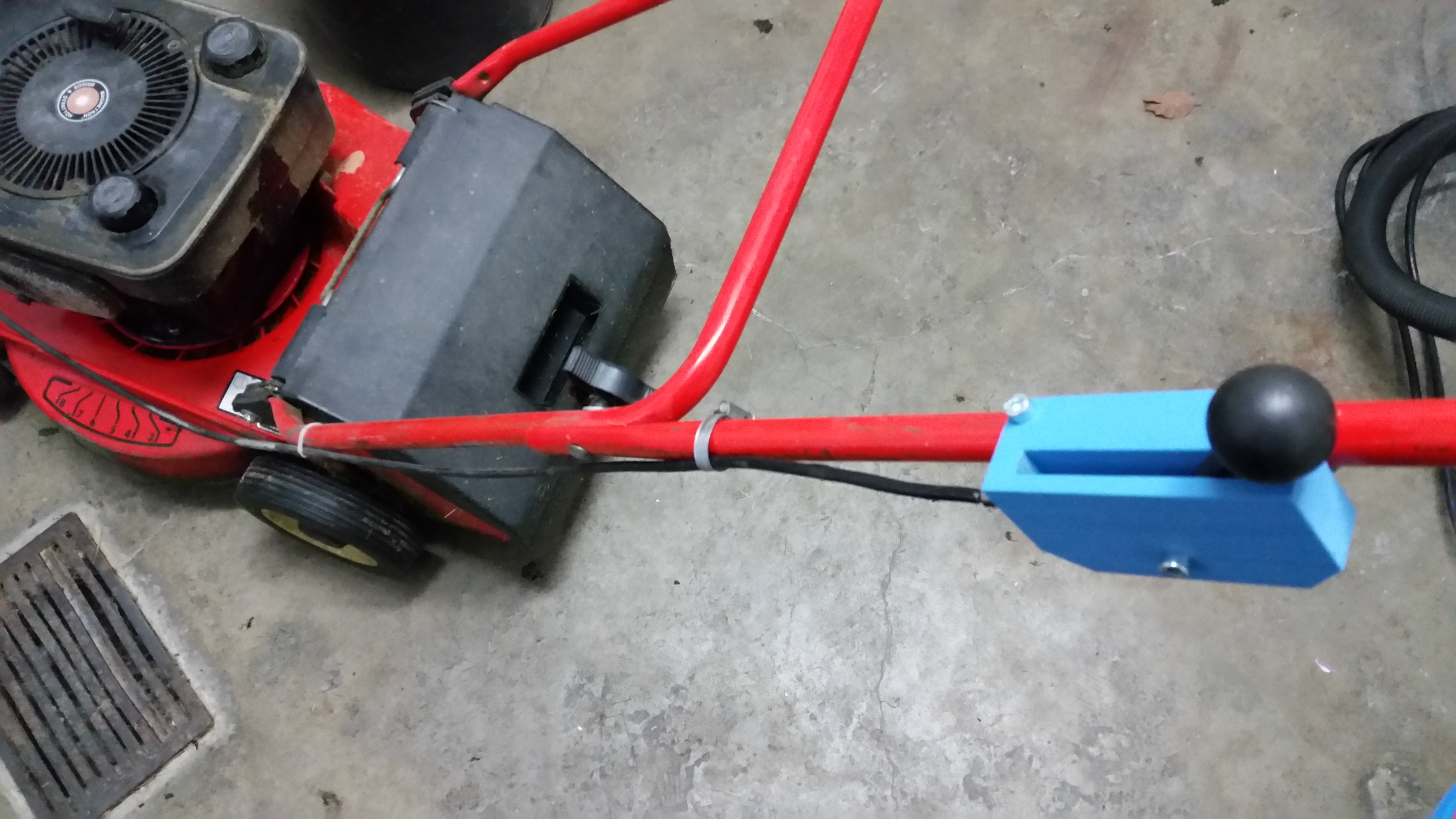 Sabo mower throttle cable housing