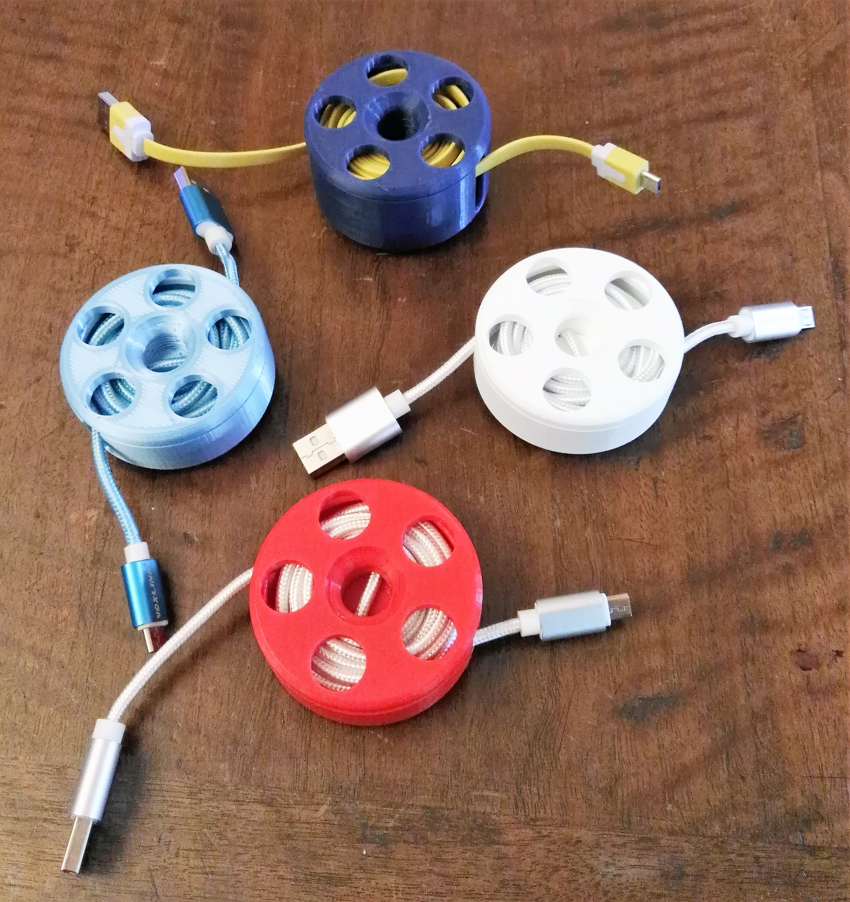 USB cable reel