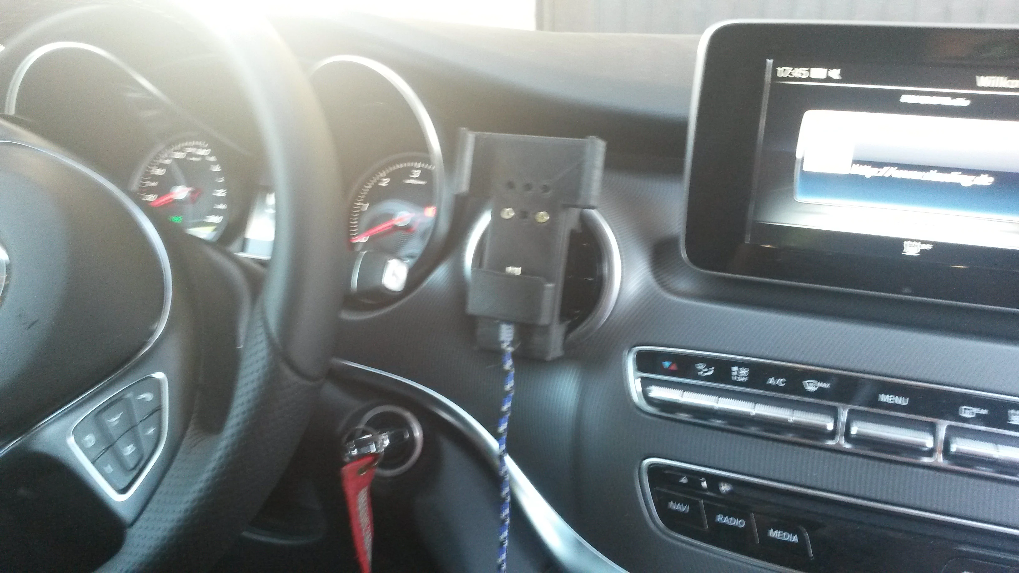 Handyhalter Samsung S4 für Mercedes V-Klasse