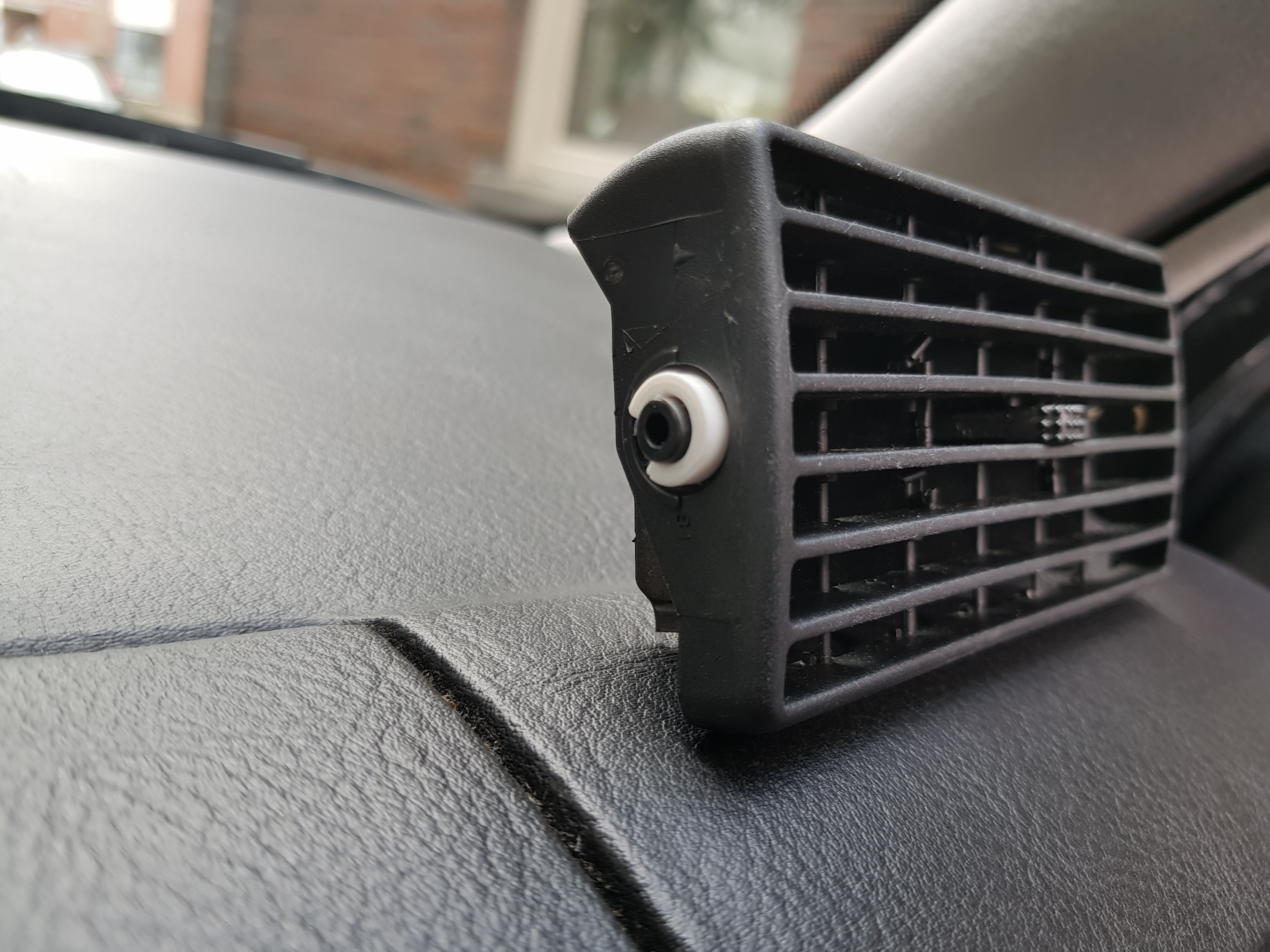 VW Golf MK4 Air Vent Spring Repair Clips