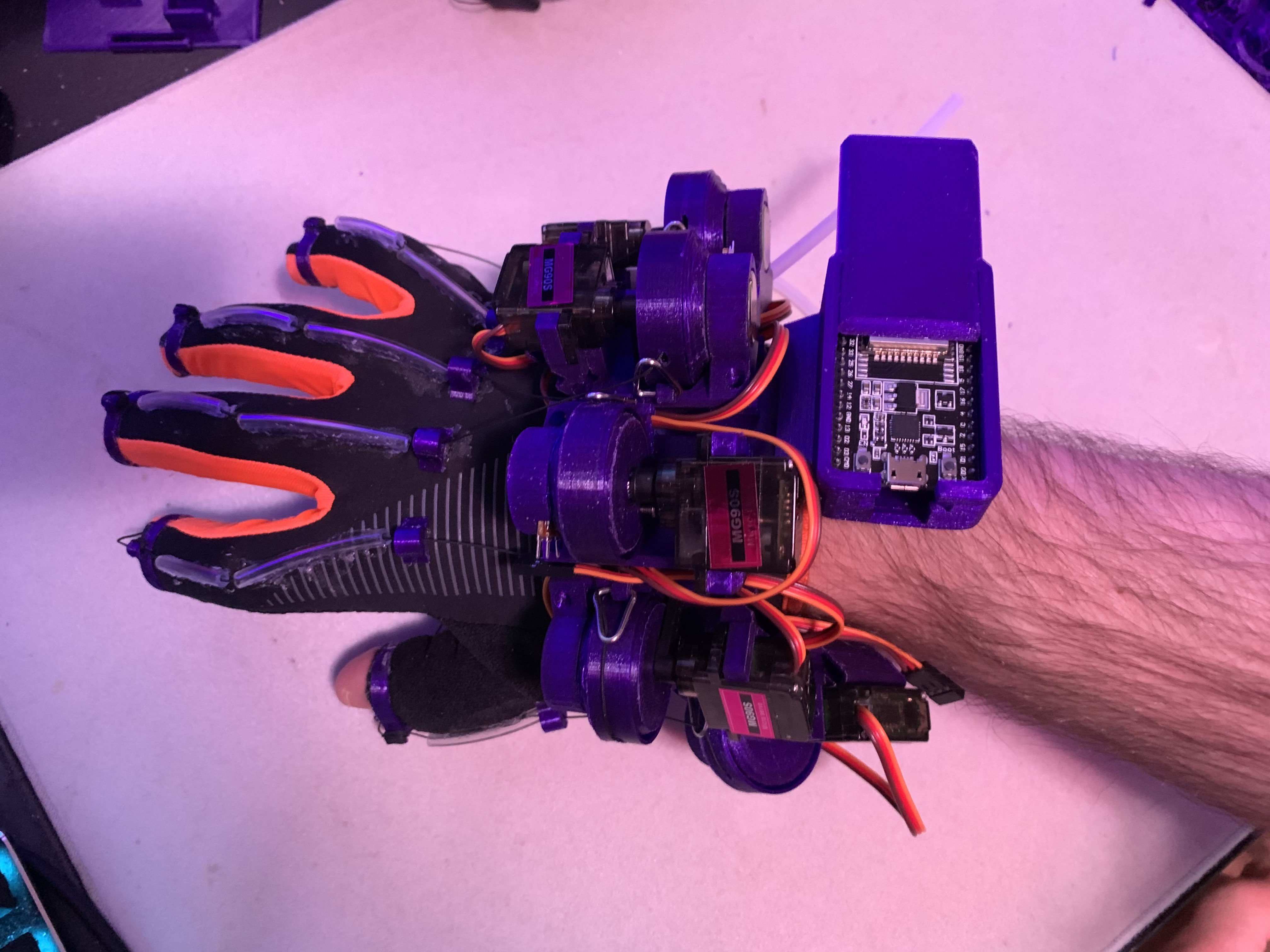 Lucid Gloves ESP32U Mount