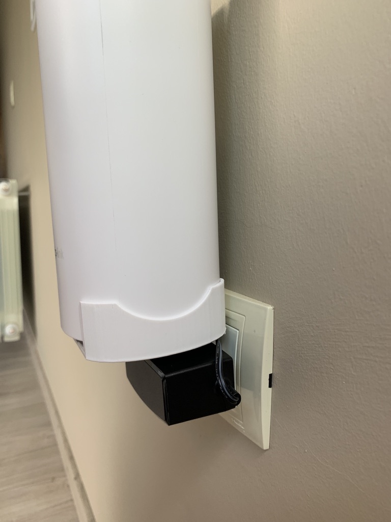 Deco M4 / E3 - TP-Link - Plug socket mount