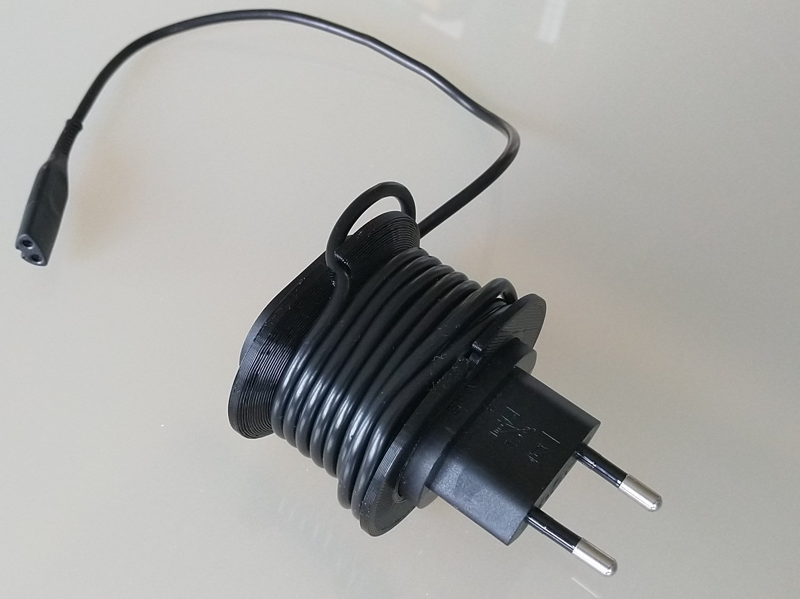 Cable oranizer for Braun razor (3000 series)