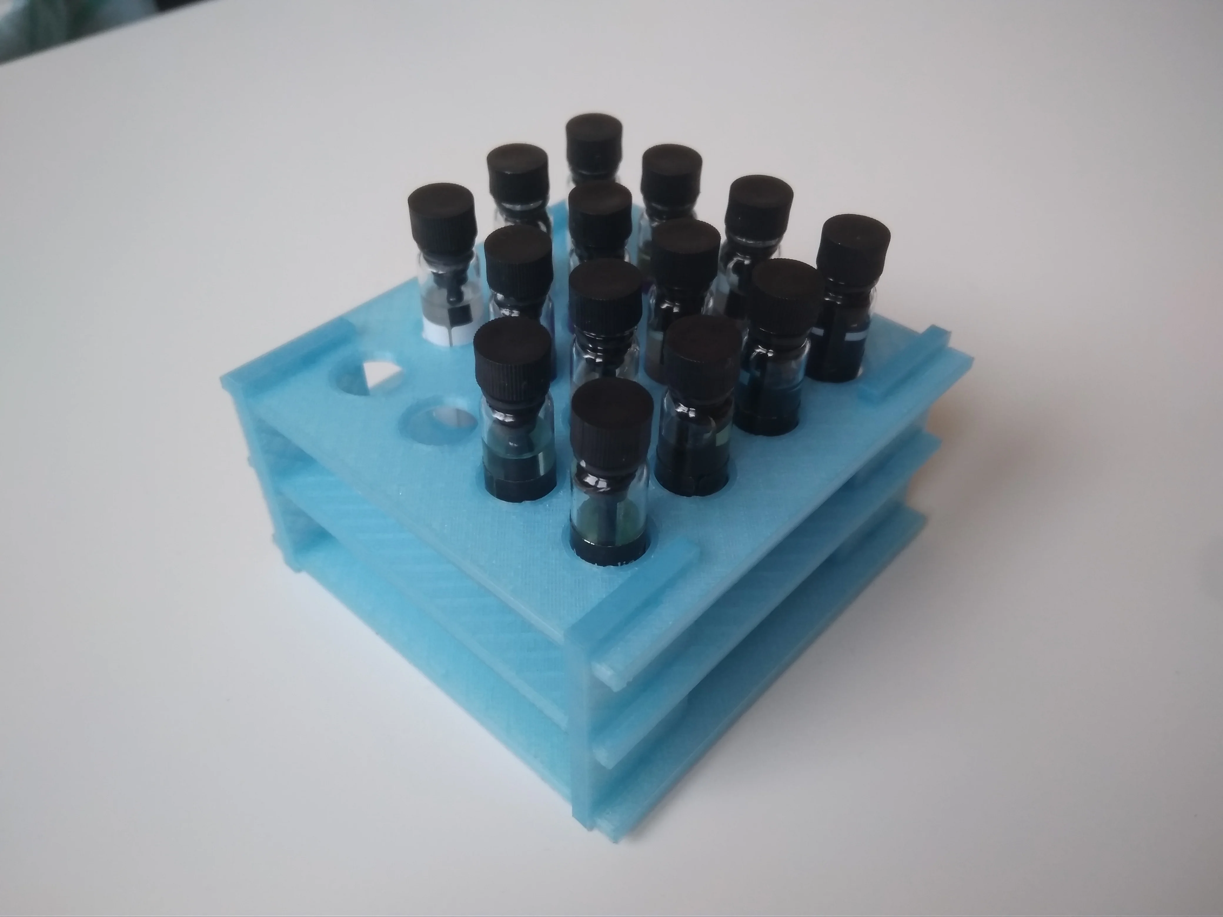 Sample holder for perfume - 9mm hole