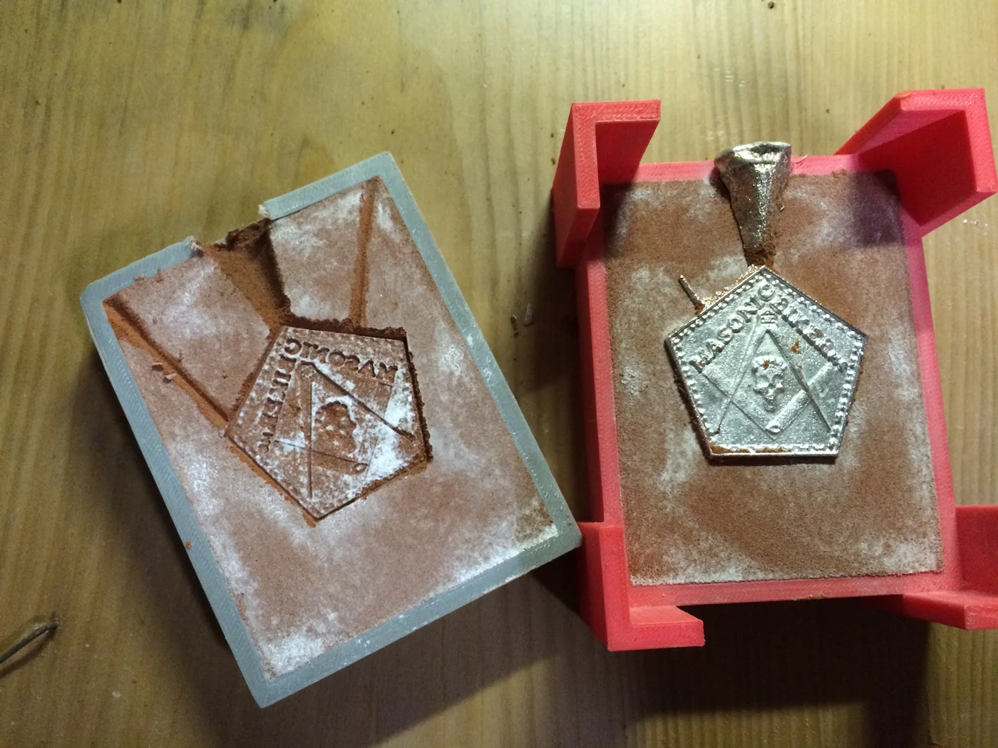Casting Box