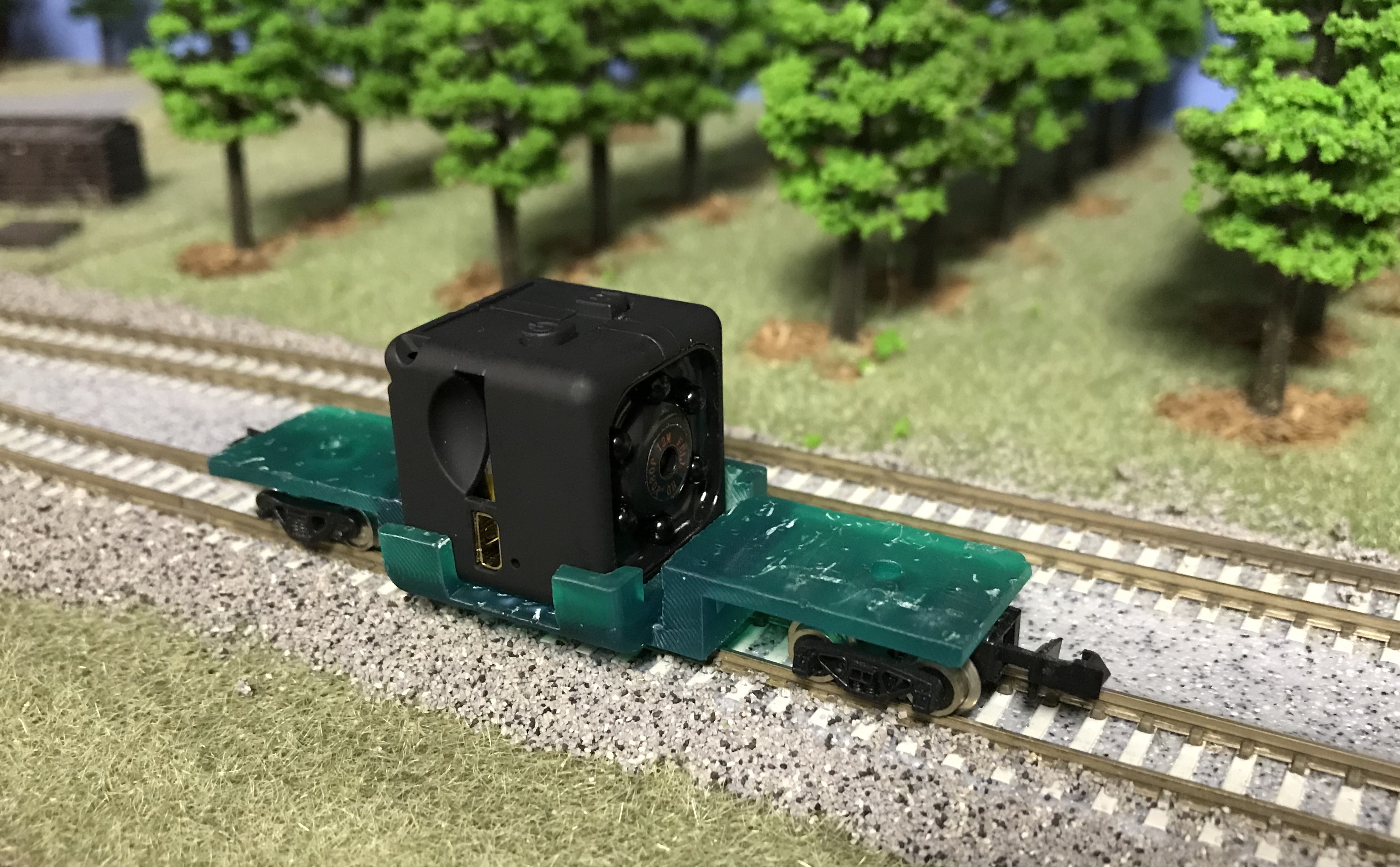 SQ11 N scale camera car