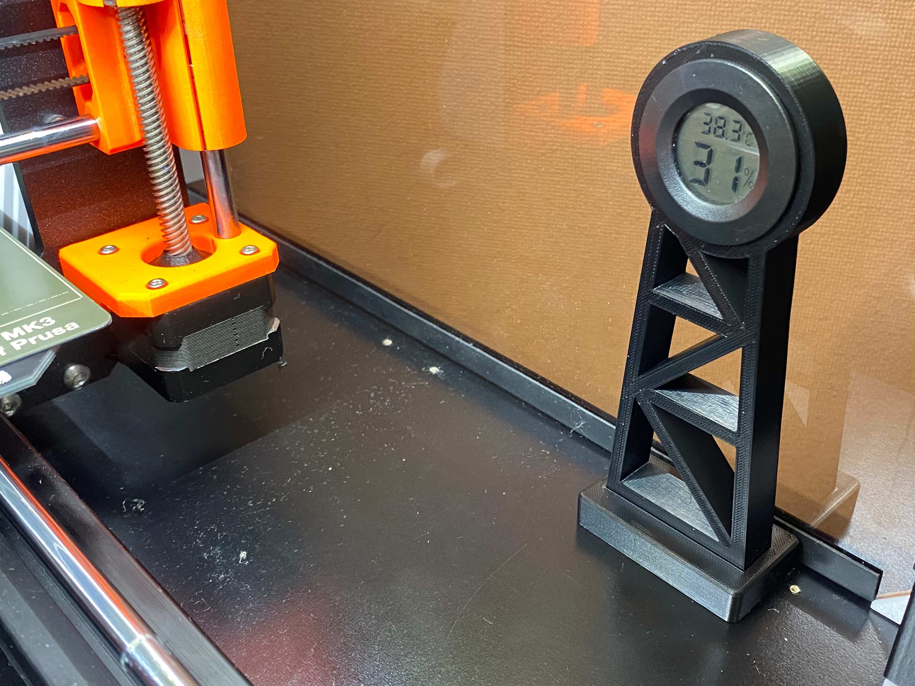 Enclosure monitoring thermo-hygrometer tower