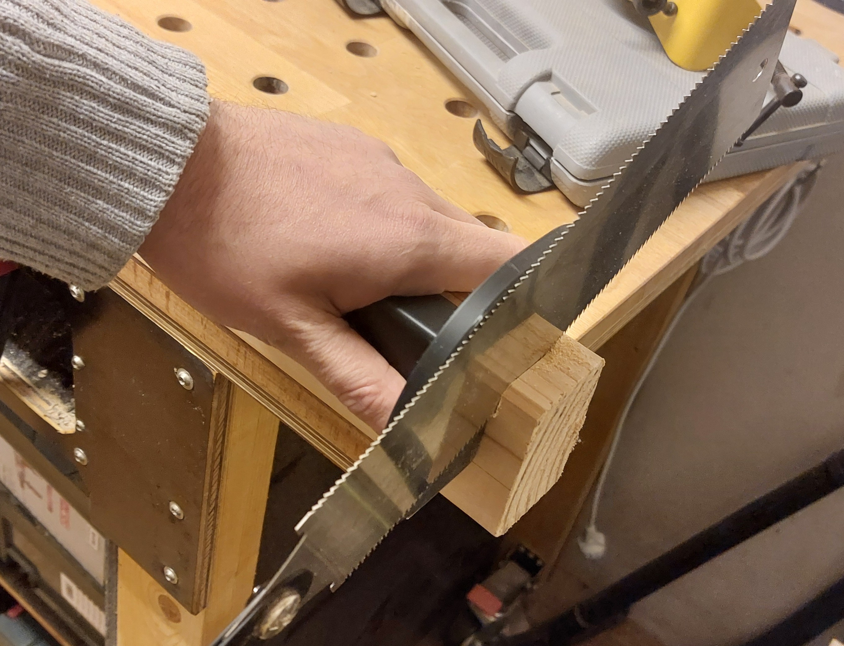 Magnetic Saw Guide