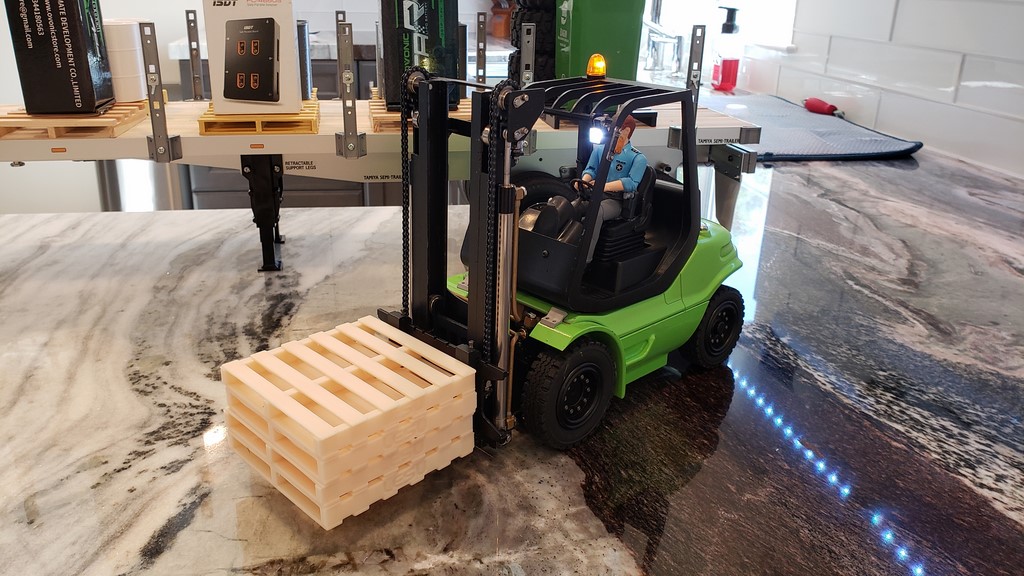 Lesu Tamiya RCWD Forklift Pallet 1/14