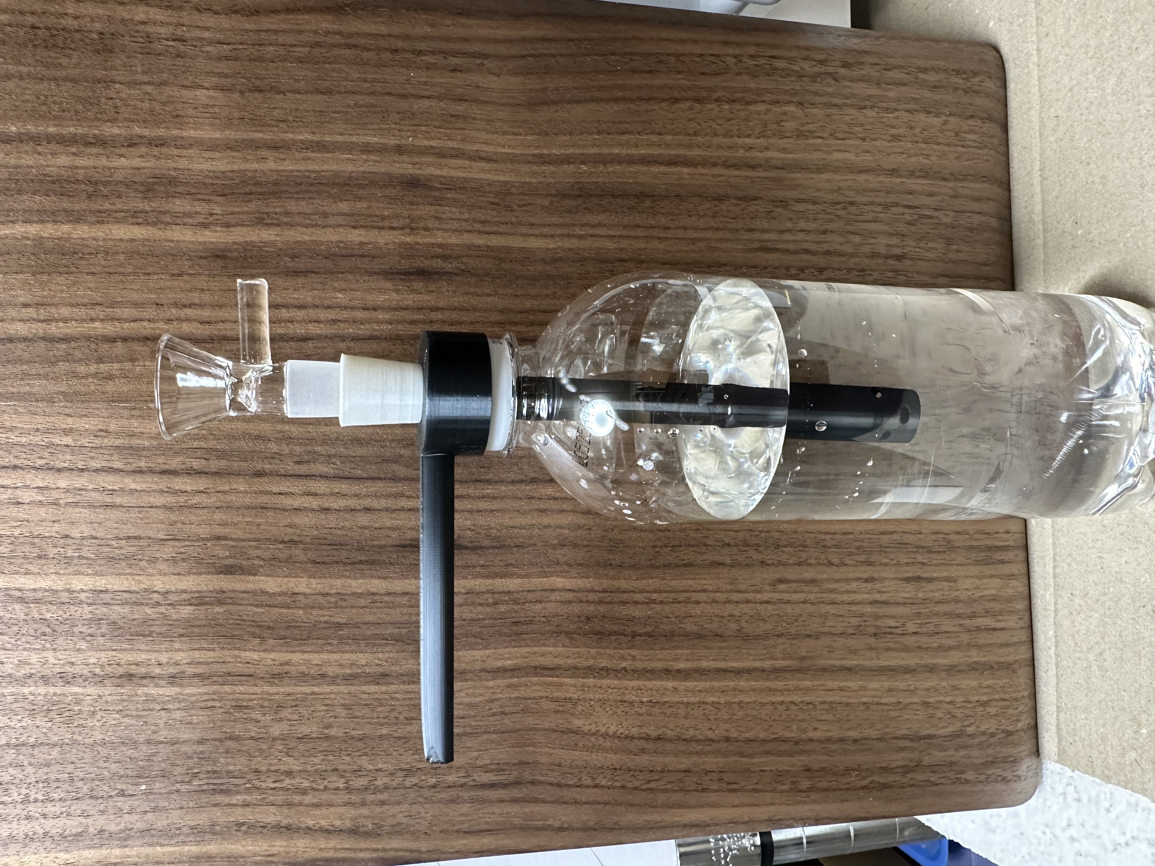 Plastic bottle waterpipe / BONG