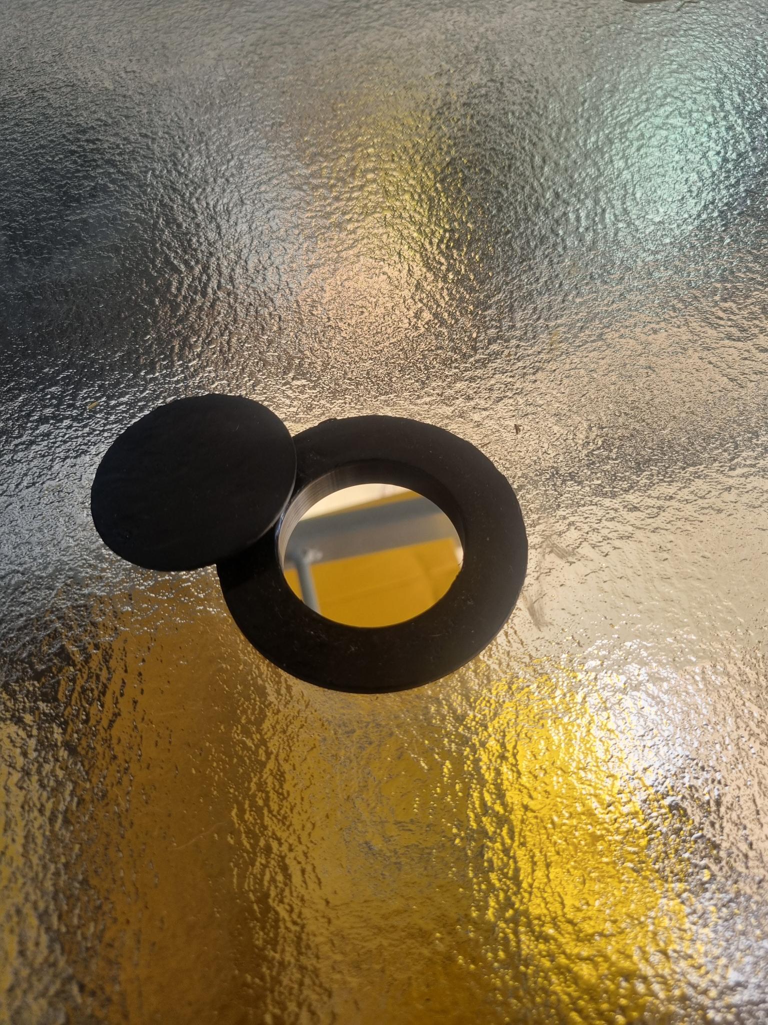 Glass Table Centre Plug