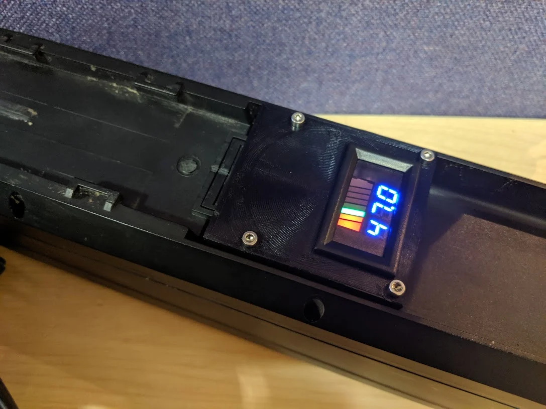 Hailong battery plug in voltage reader