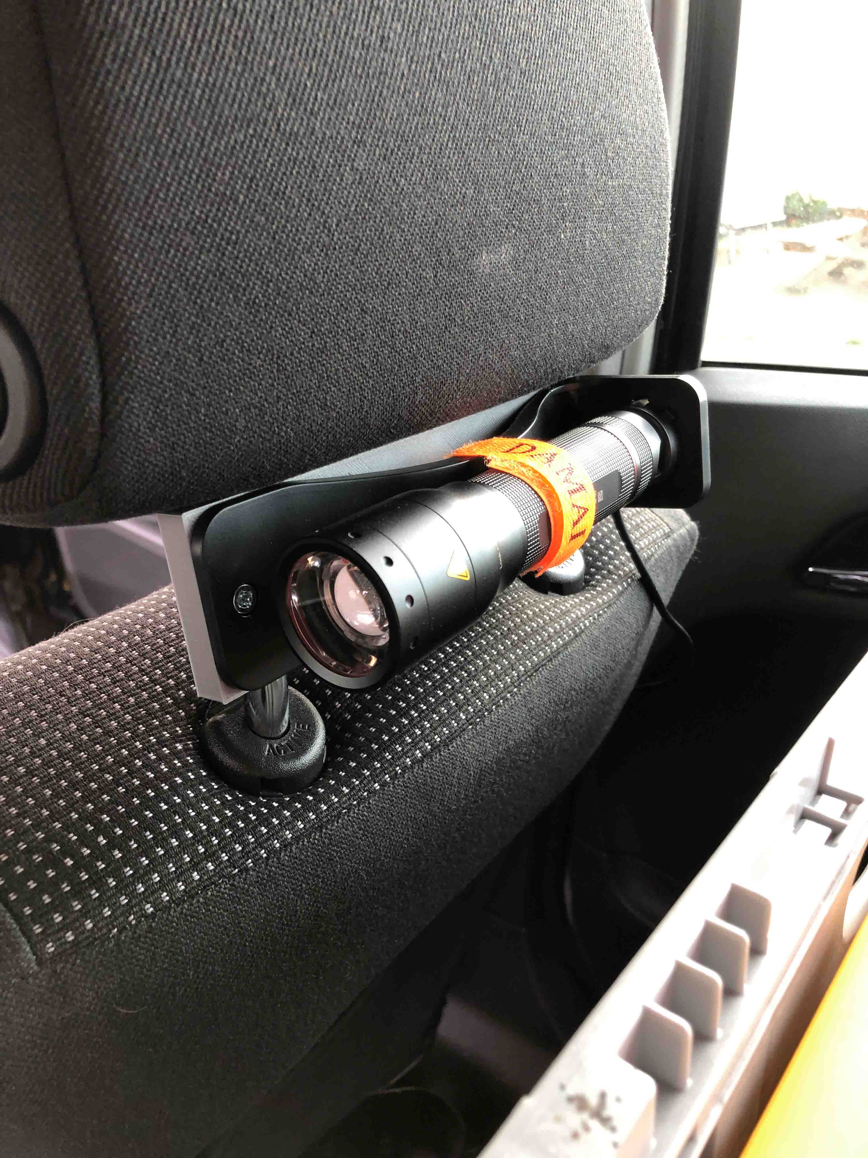 LedLenser P7R car mount