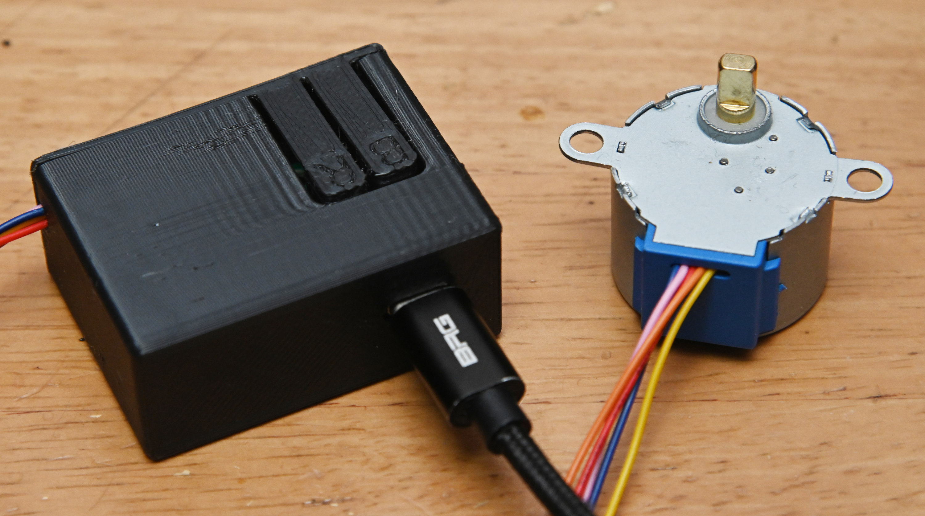Hide-away unit case for Waveshare RP2040-Zero and 28BYJ-48 stepper motor