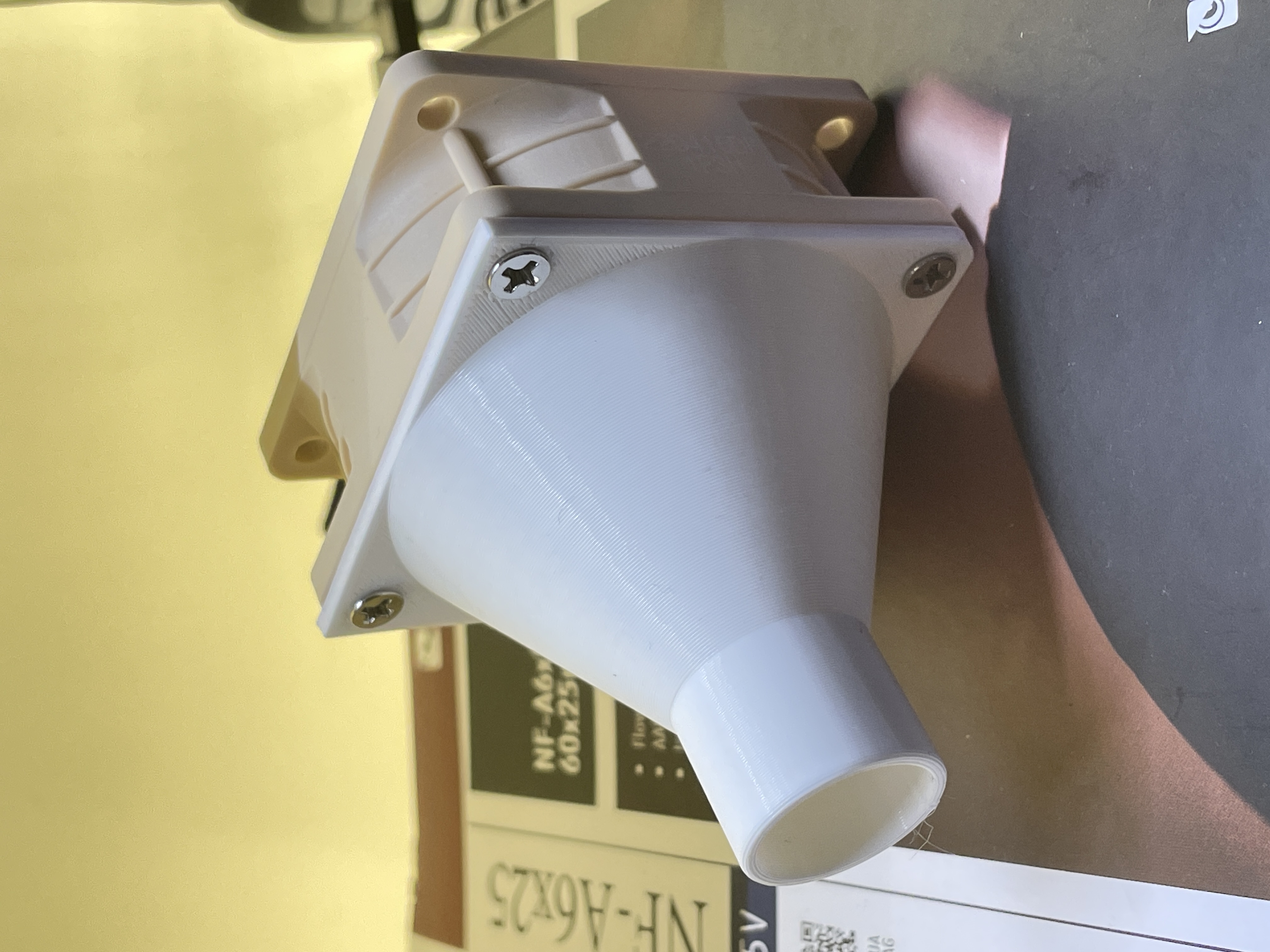 CPAP hose dryer adapter for 60mm fan