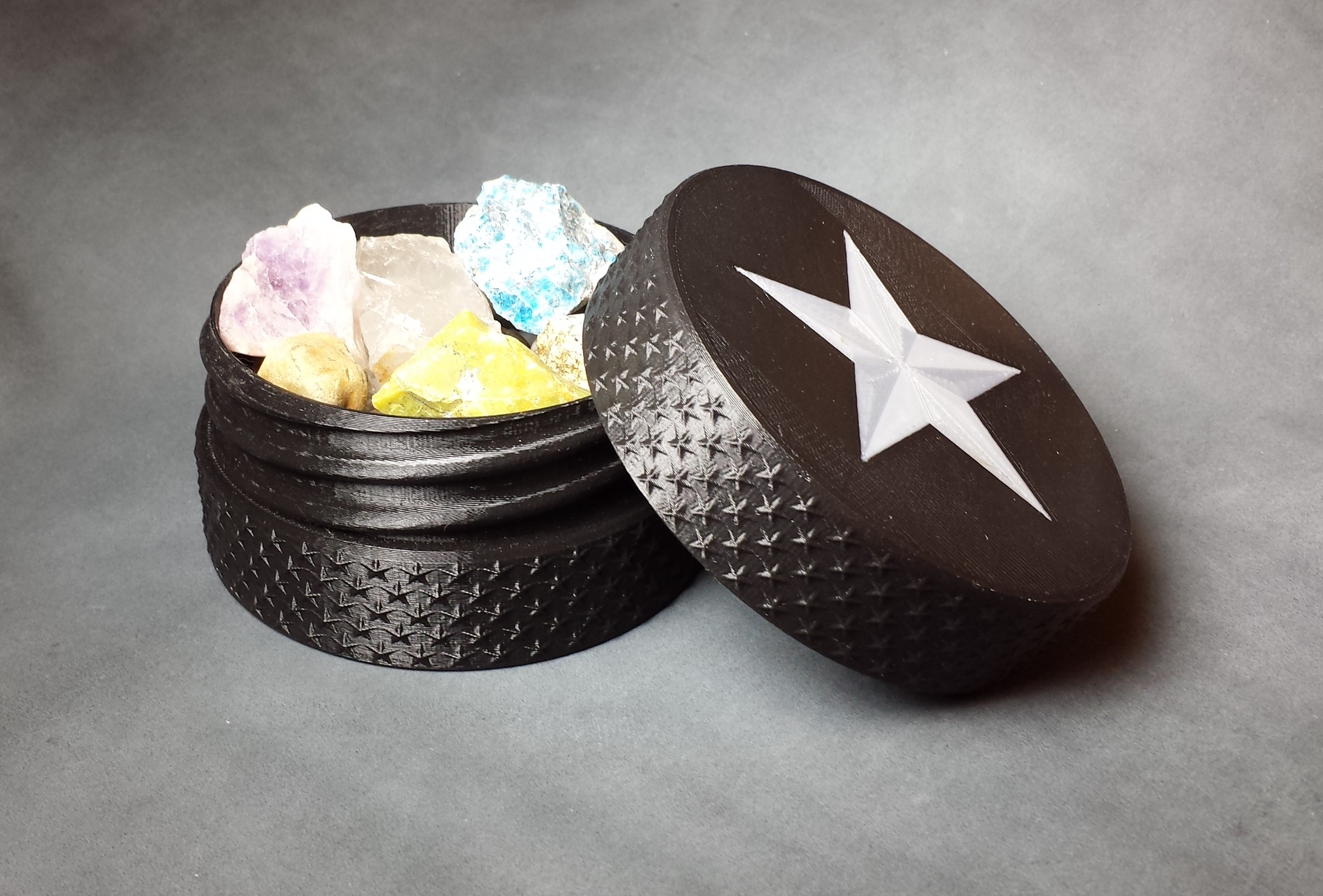 Star Threaded Container