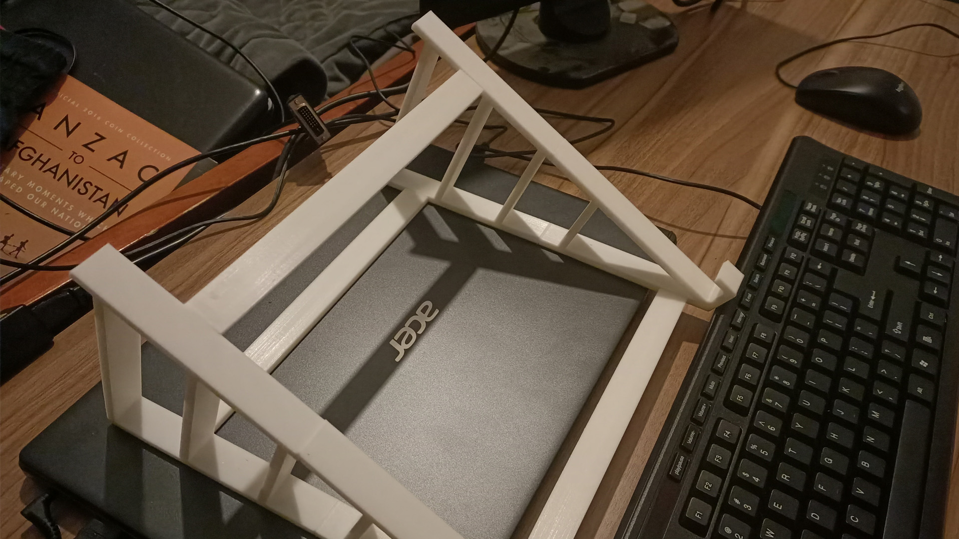 Laptop riser for 22inch.