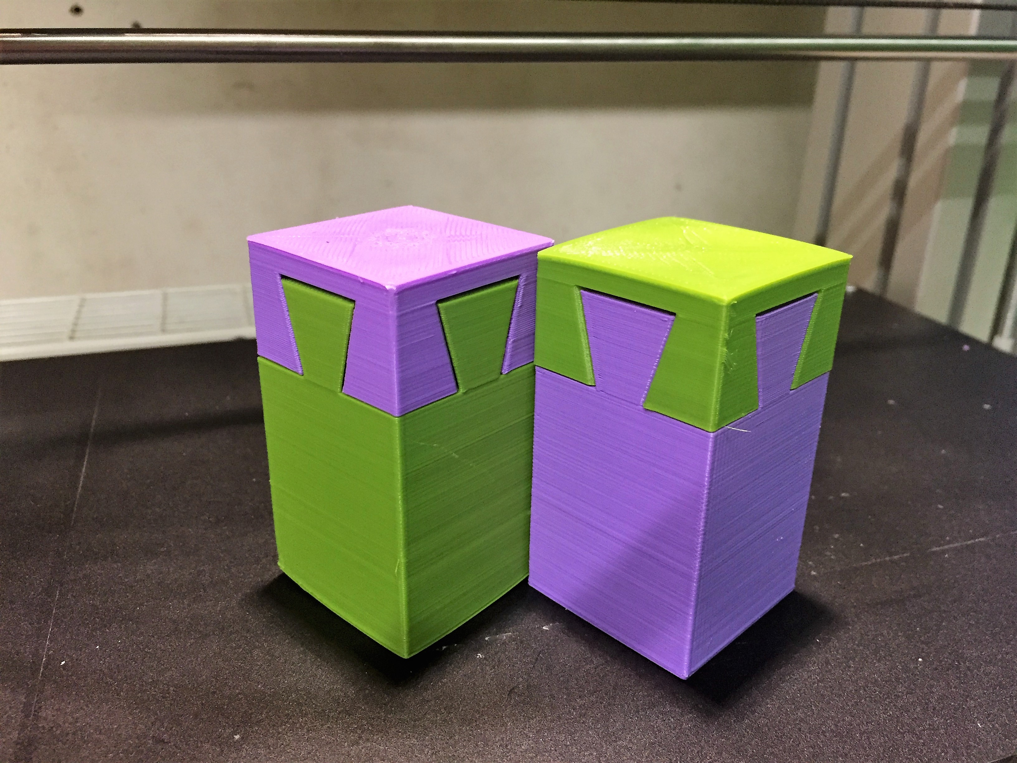 Impossible Salt/Pepper Shaker