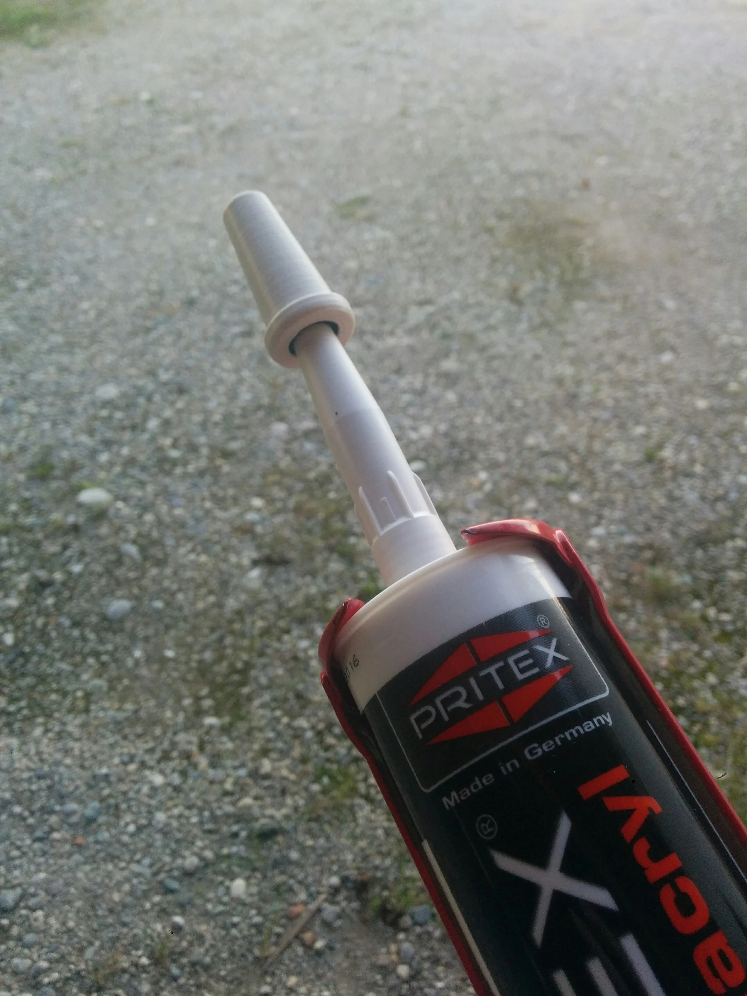 Cartridge (caulk tube) lock (acrylic, silicone etc)