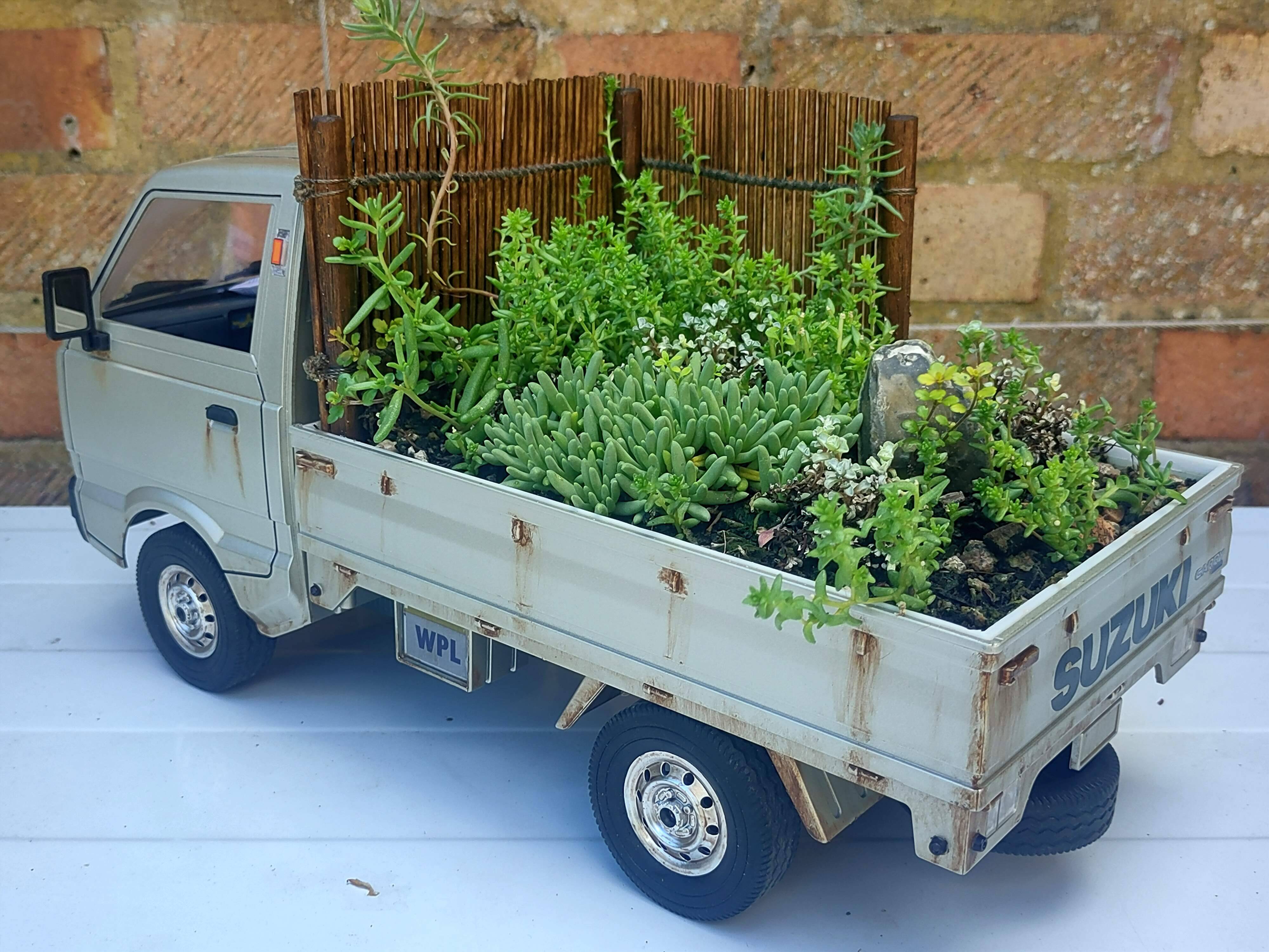 D12 and D12mini bed liner for miniture garden.