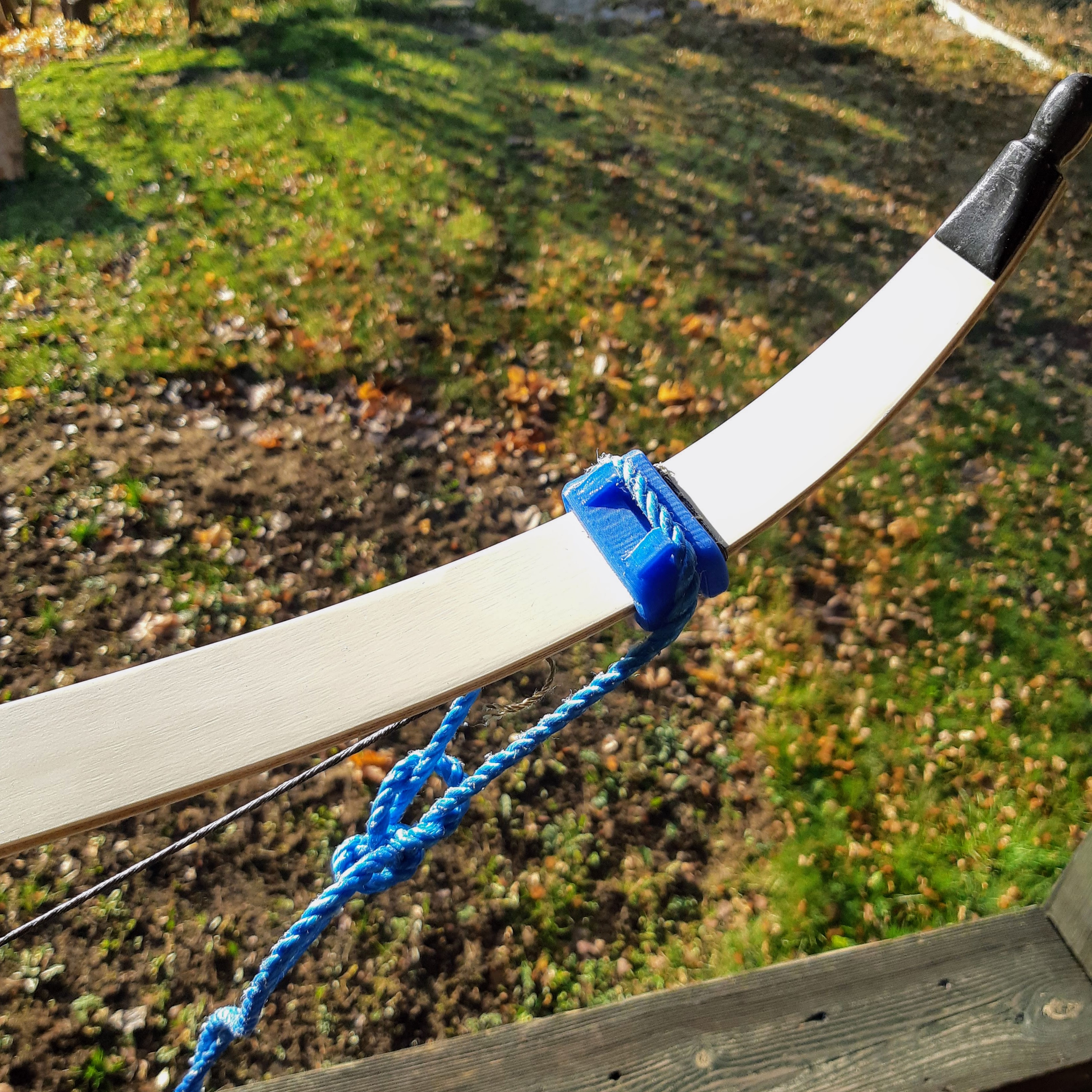 Bow stringer