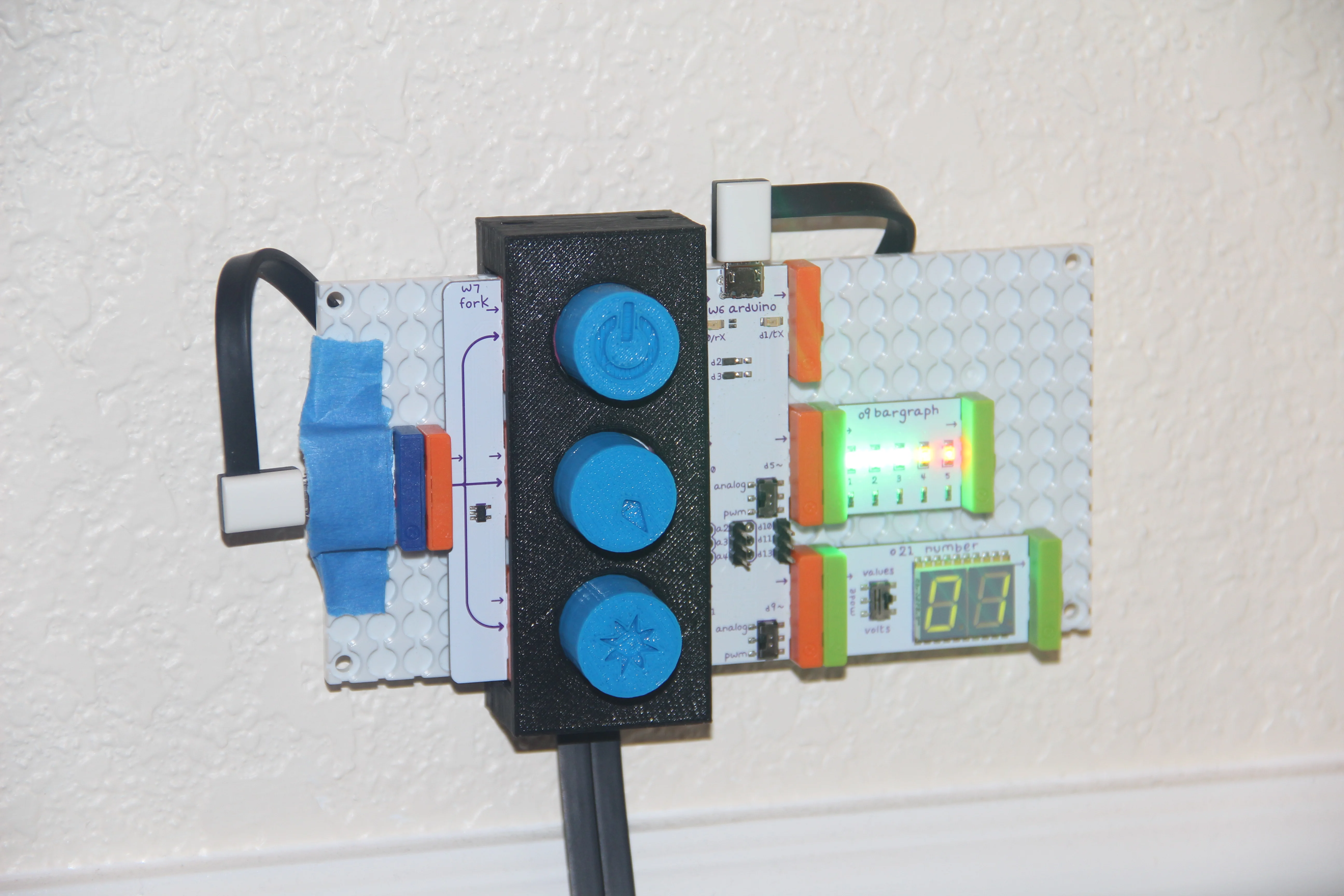 LittleBits Hue Lighting Controller