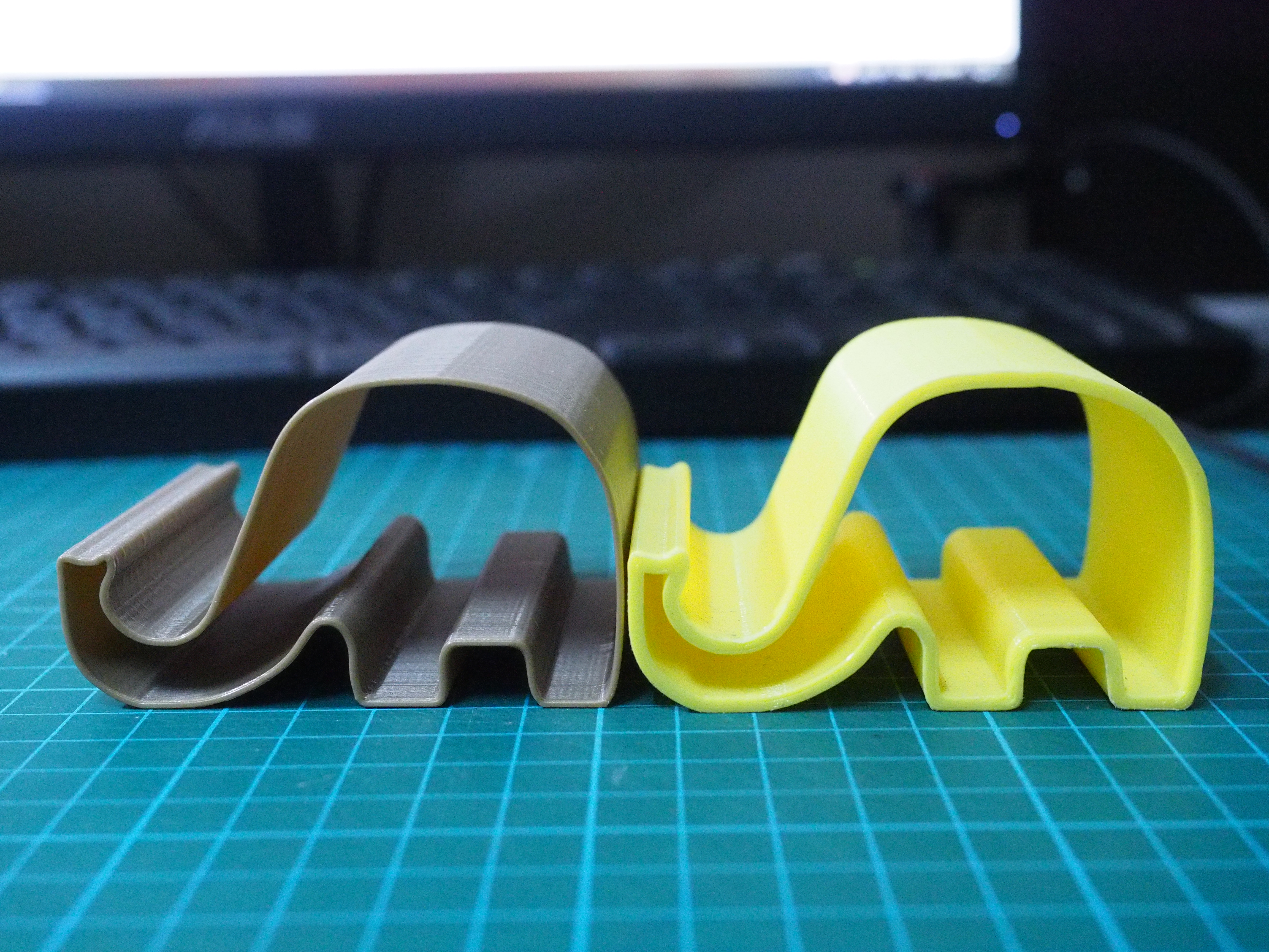 Elephant Phone Holder - Extreme Vase Mode - One line to rule them all