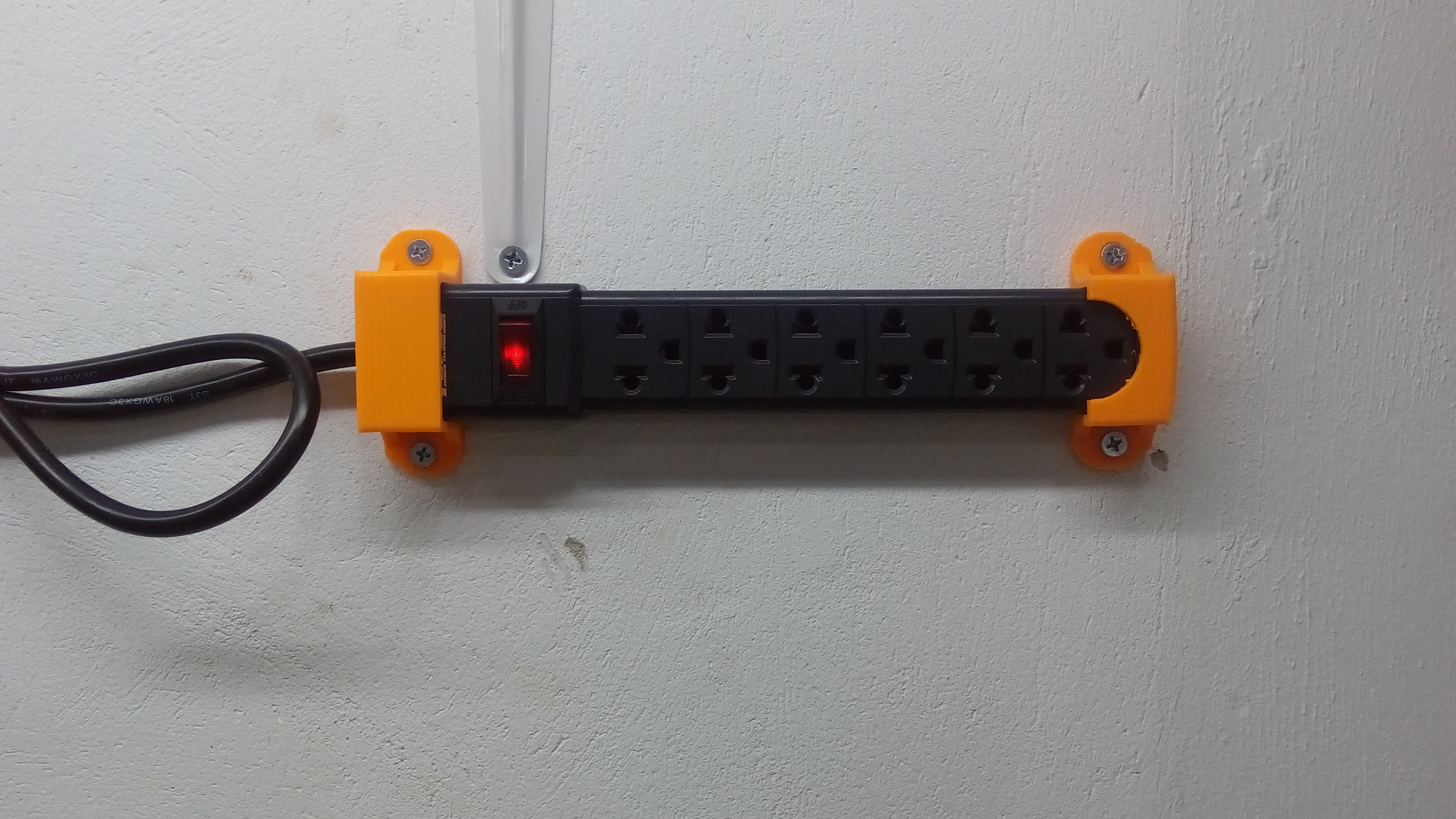Forza PS-001B powerstrip mounts