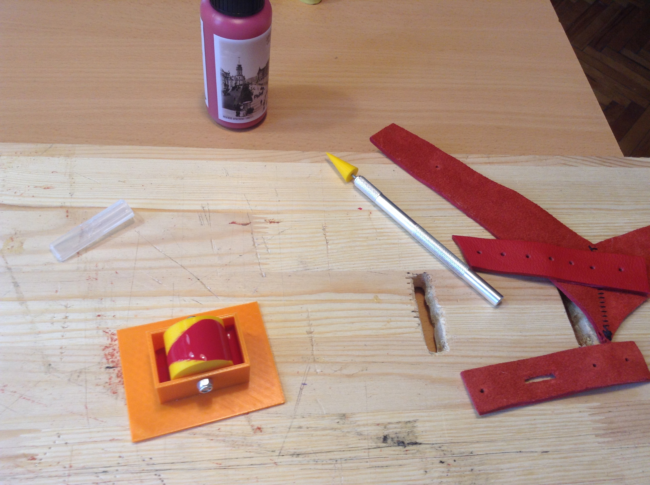 Leather Edge Roller Paint (OpenSCAD)
